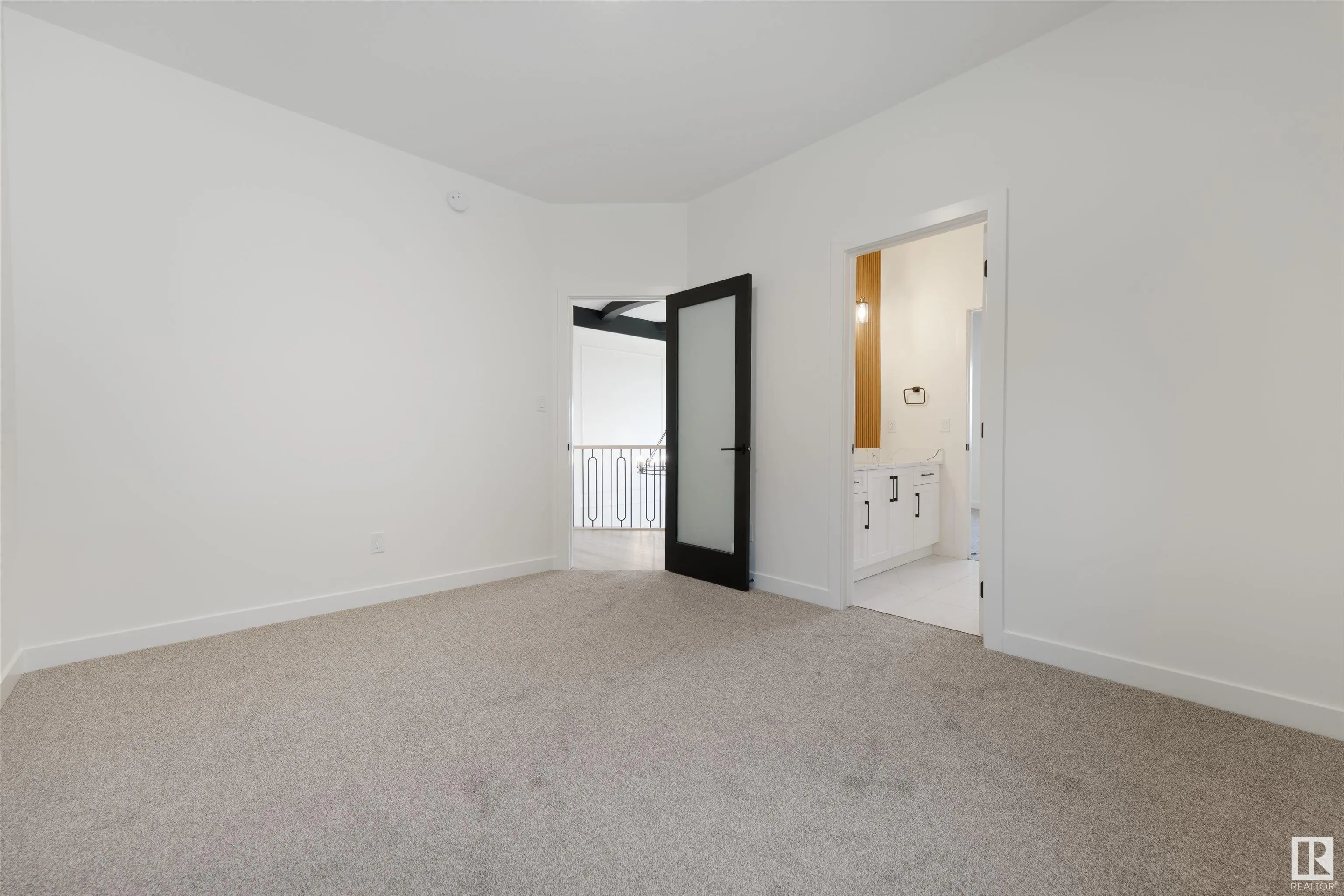 48 GRASSVIEW Crescent