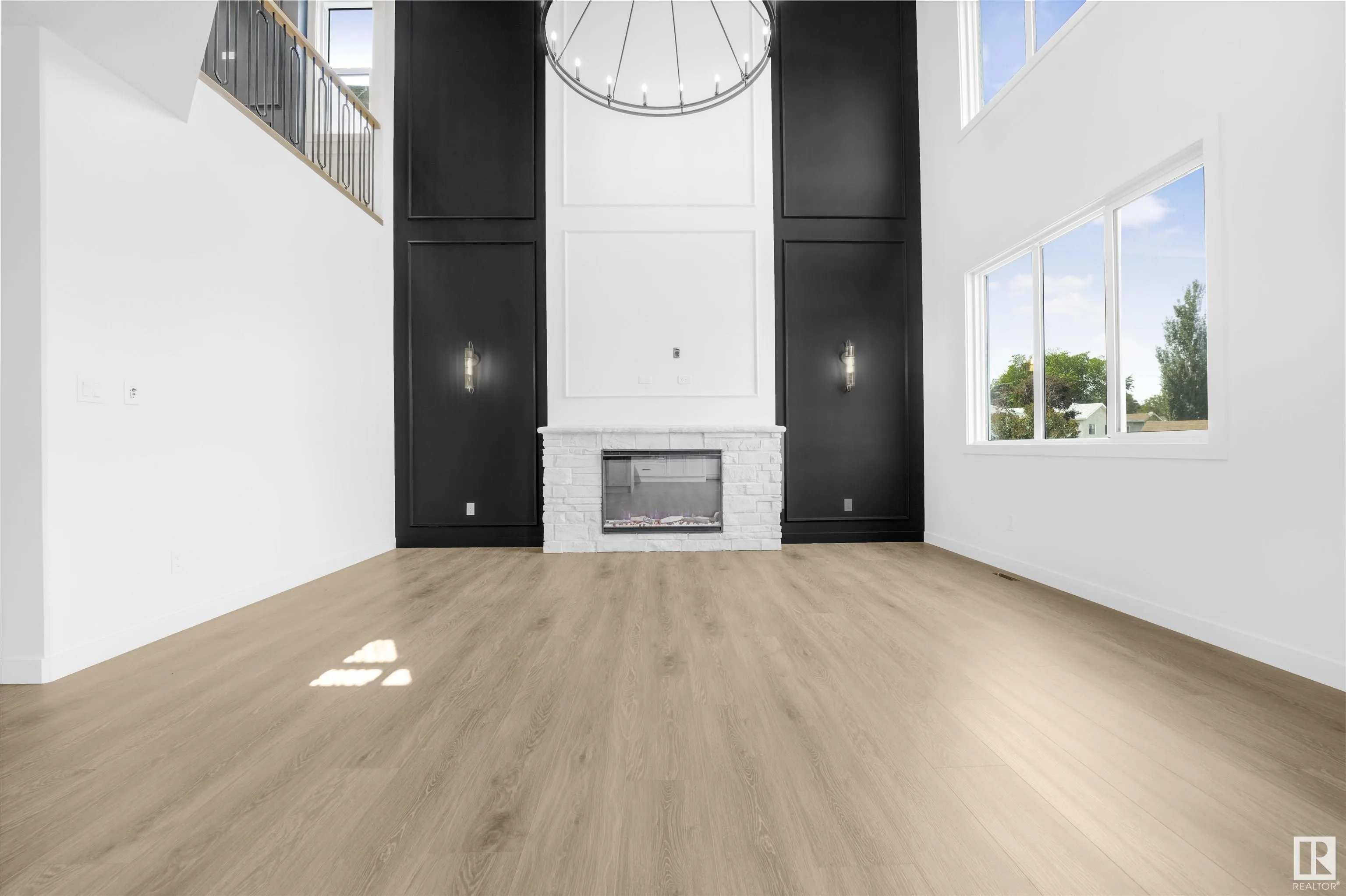 48 GRASSVIEW Crescent