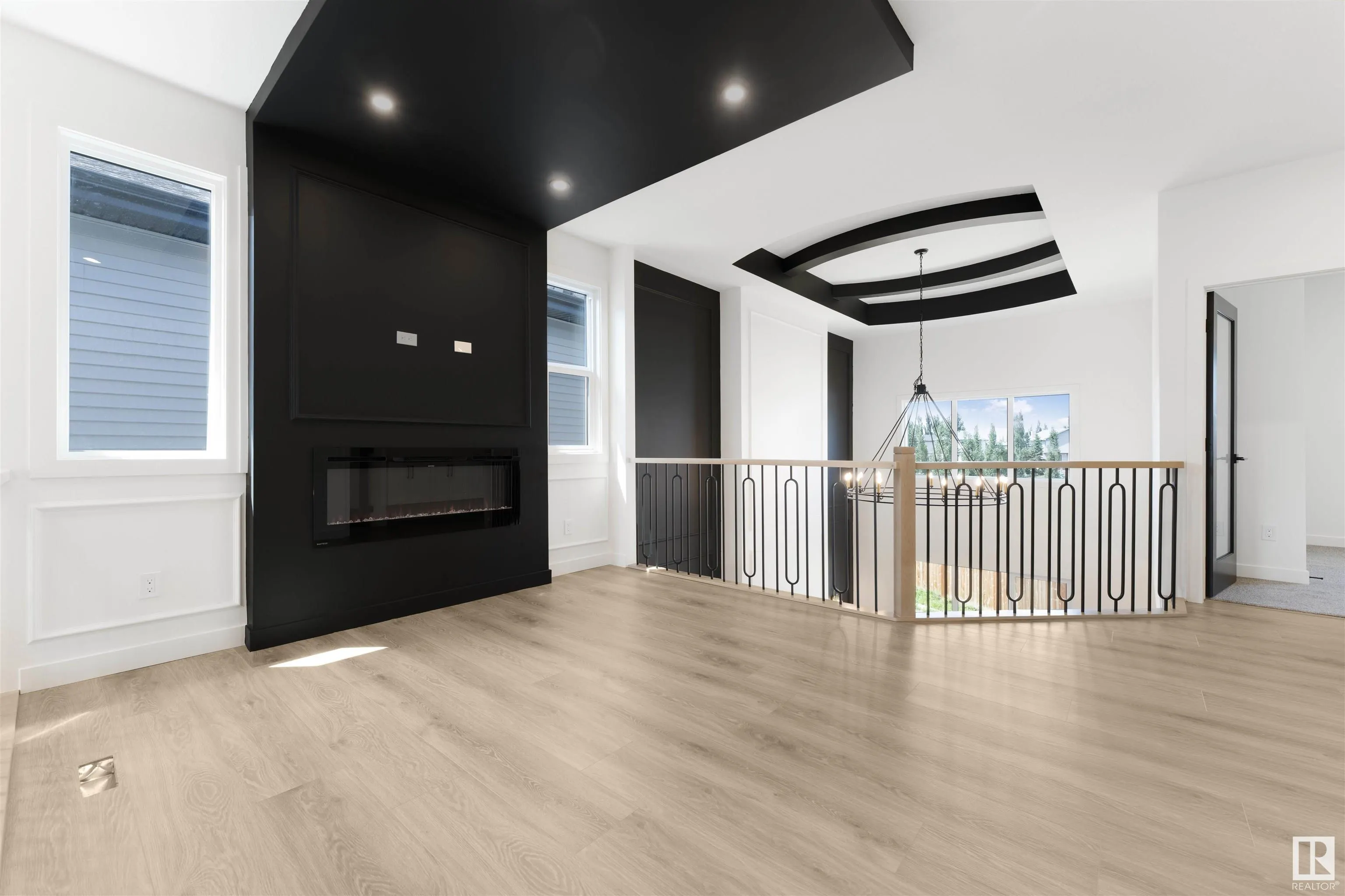 48 GRASSVIEW Crescent