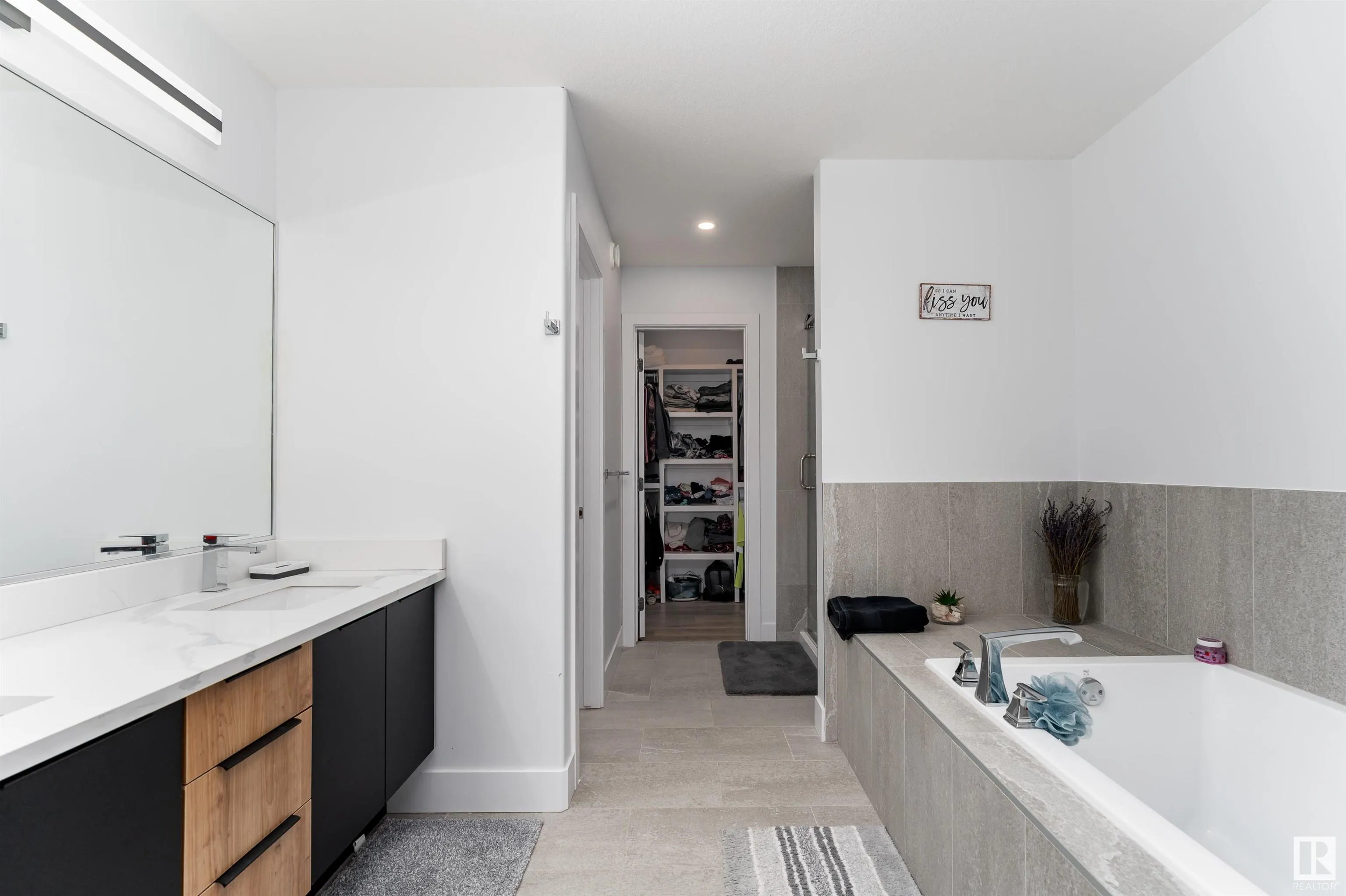 3235 PELERIN Crescent