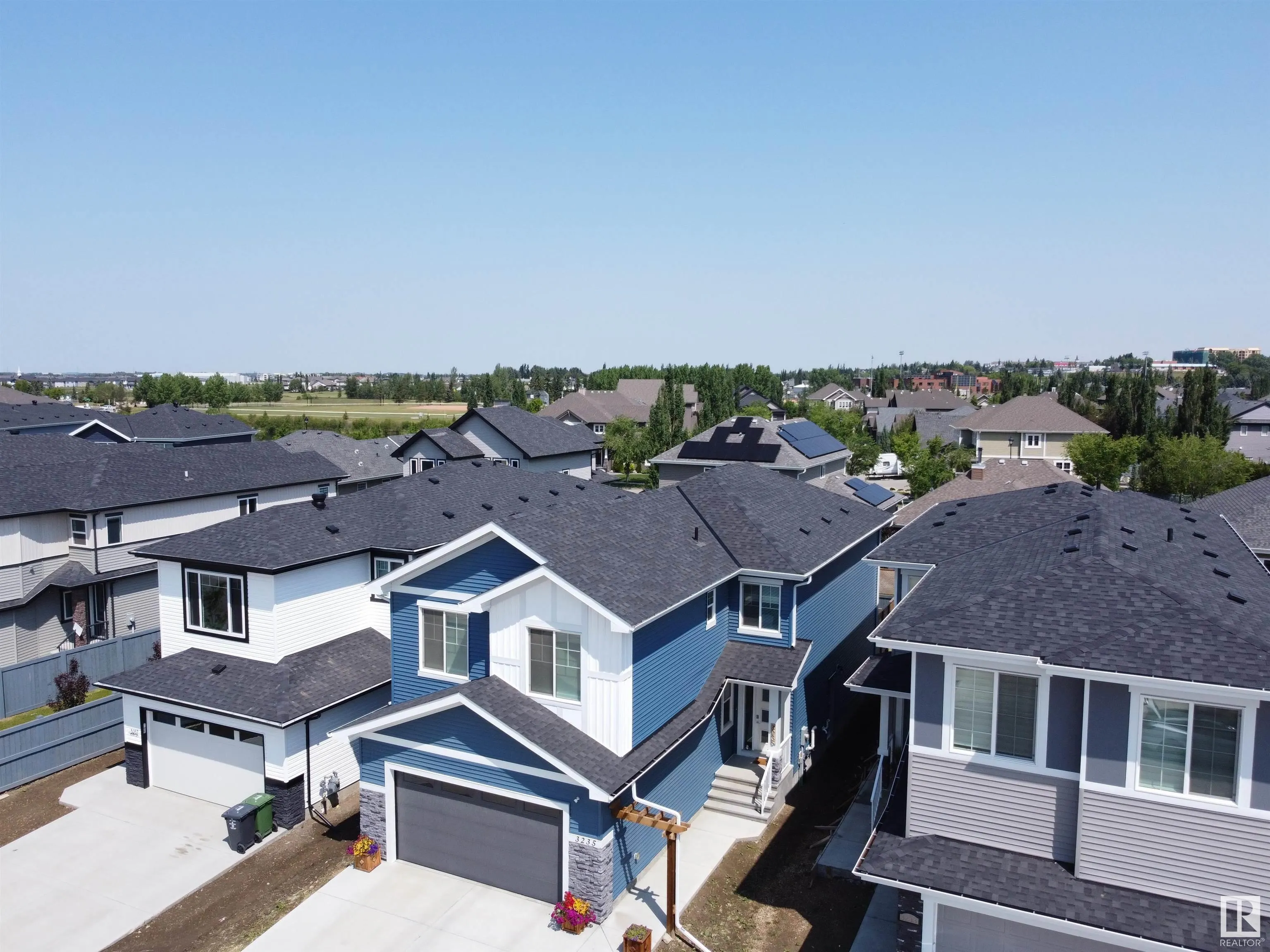 3235 PELERIN Crescent