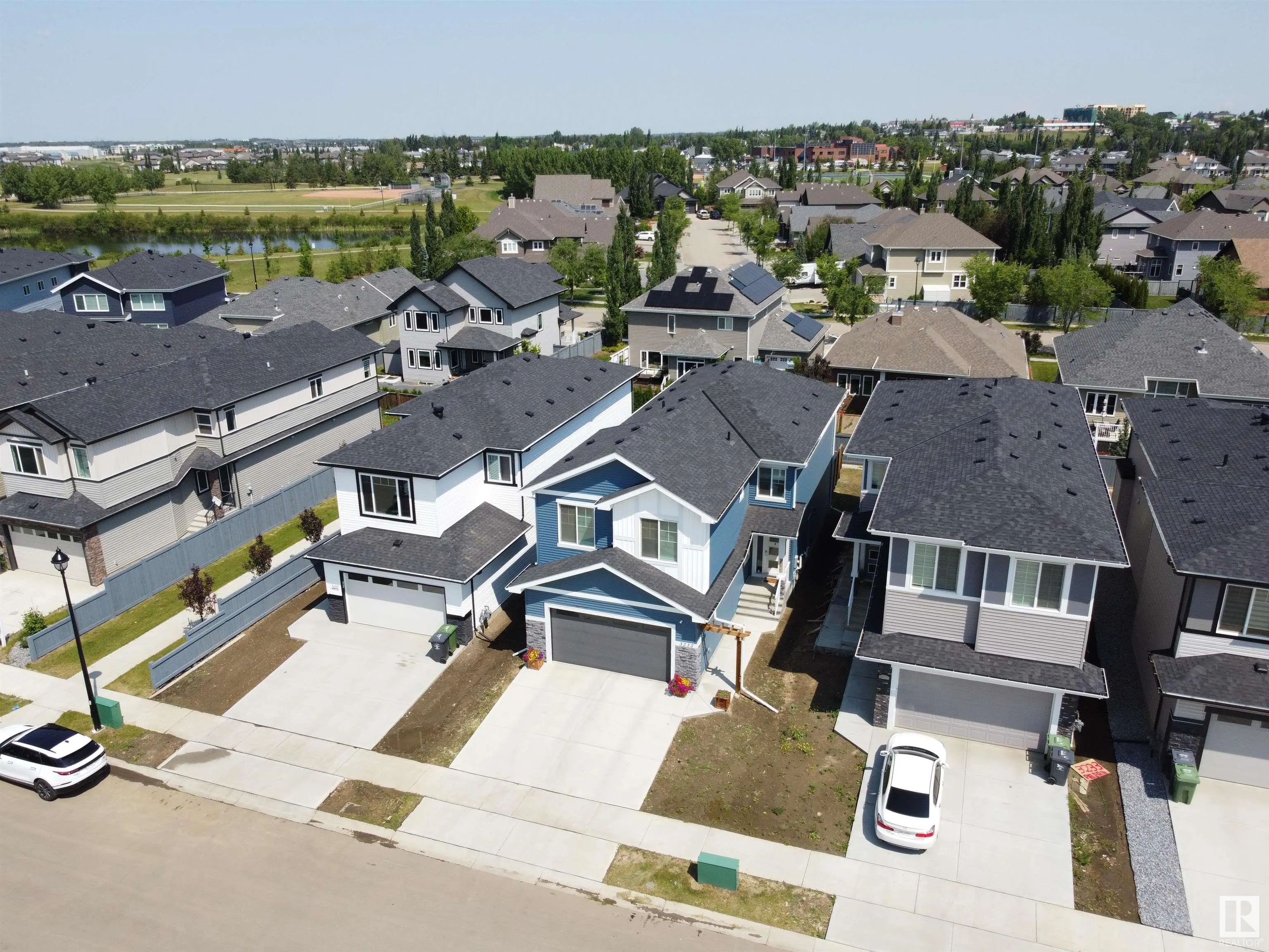 3235 PELERIN Crescent