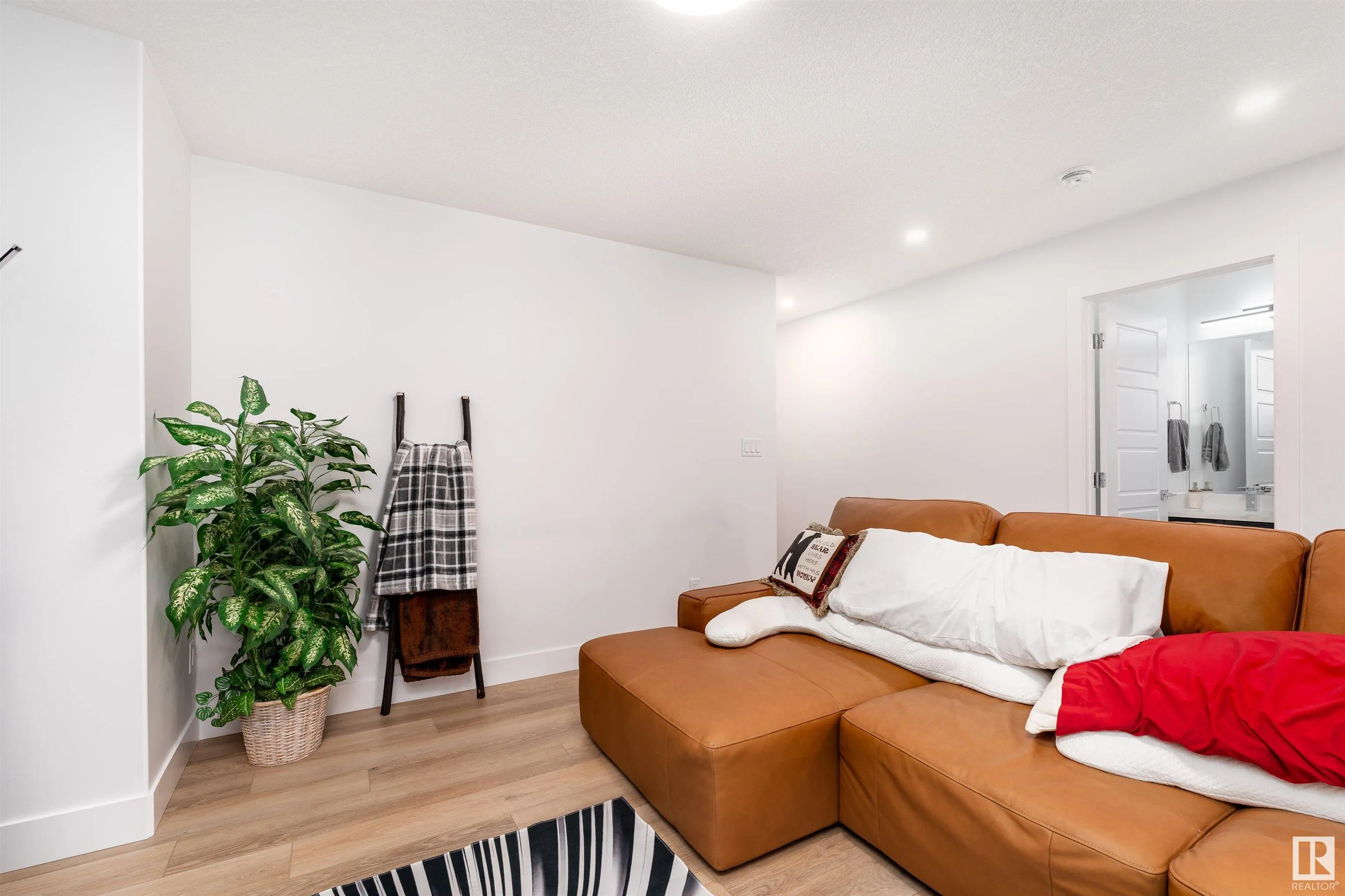 3235 PELERIN Crescent