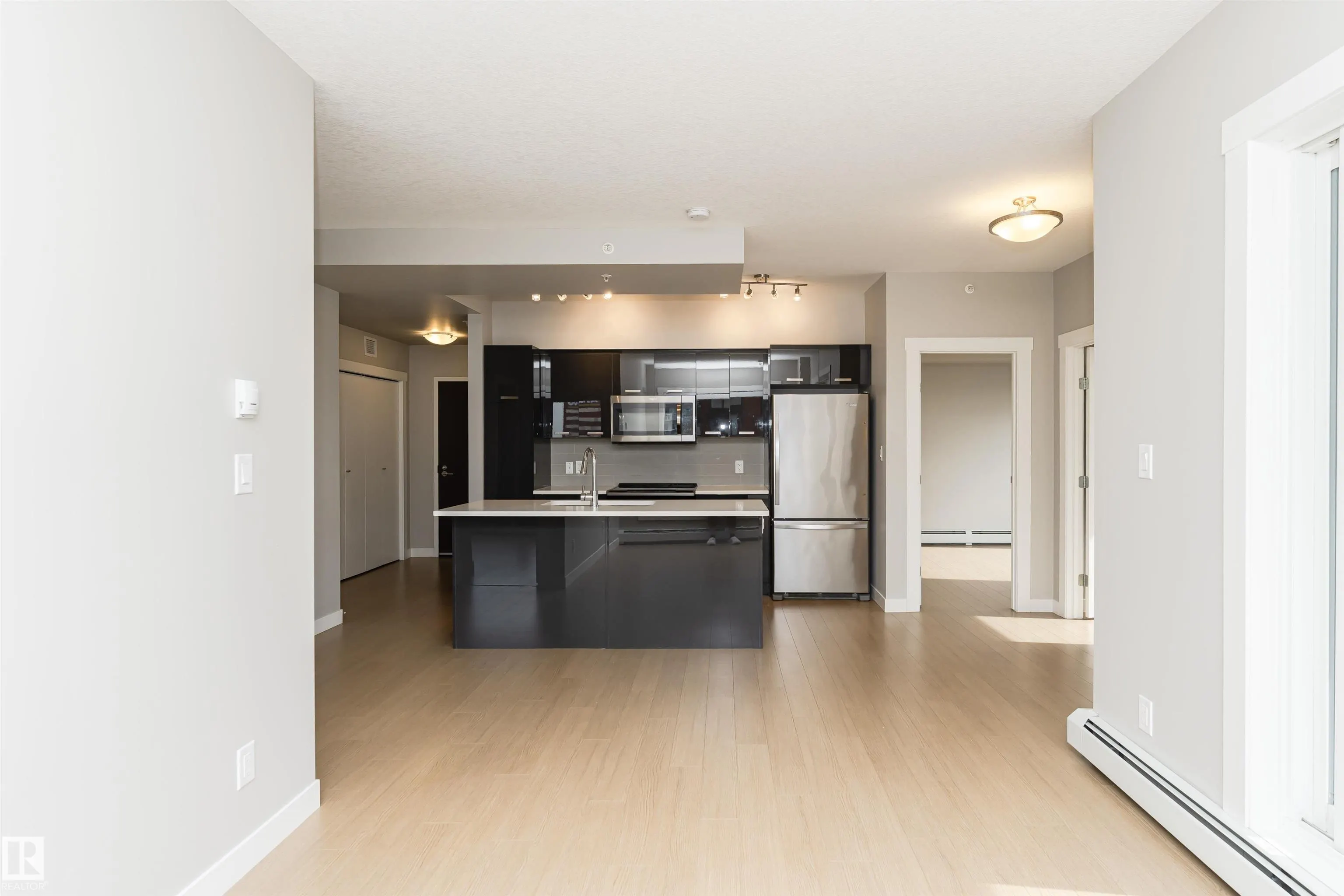 10410 102 Avenue