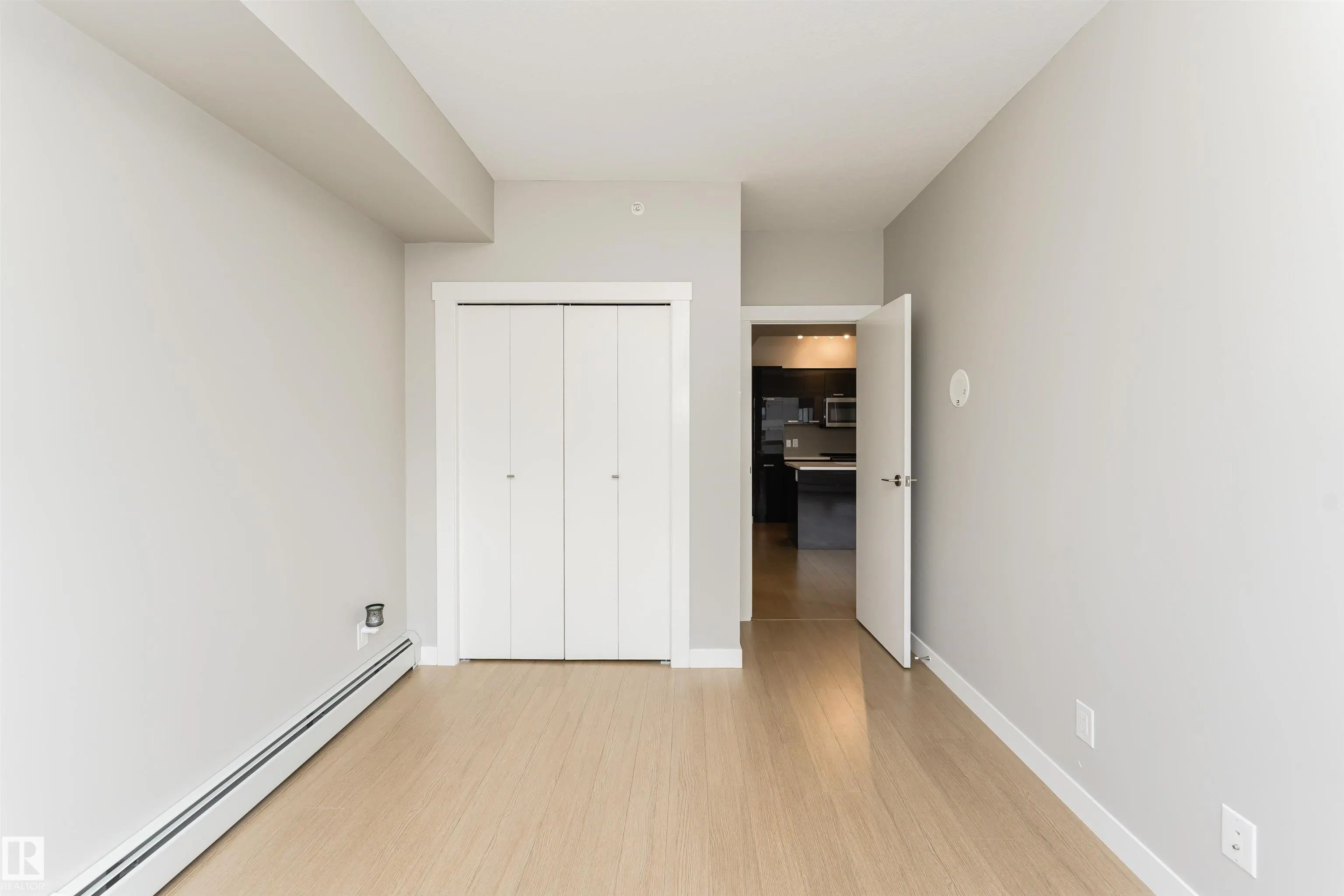 10410 102 Avenue
