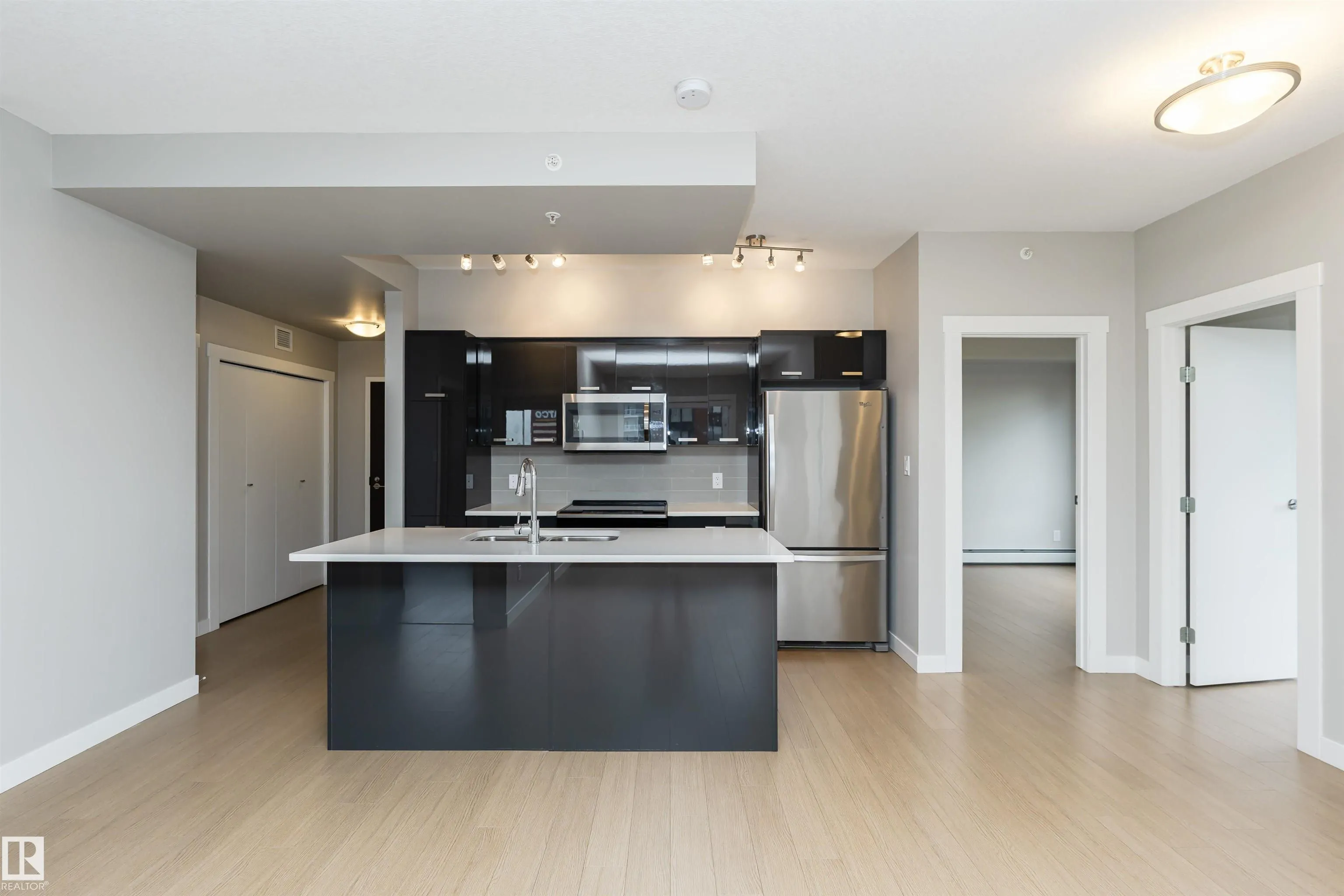10410 102 Avenue