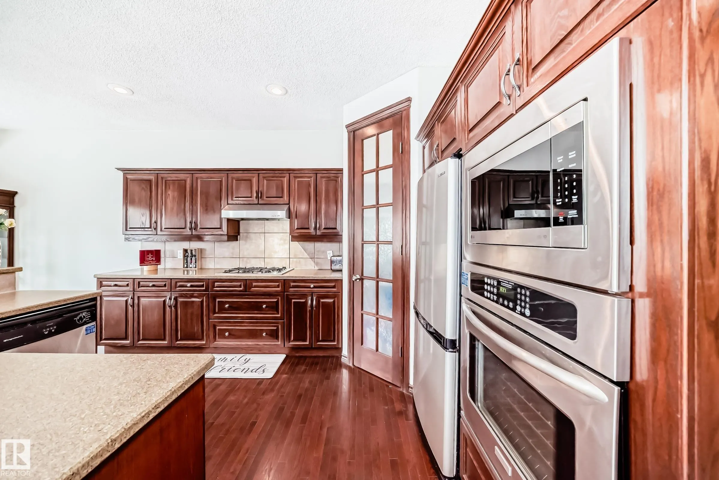 6406 SANDIN Crescent