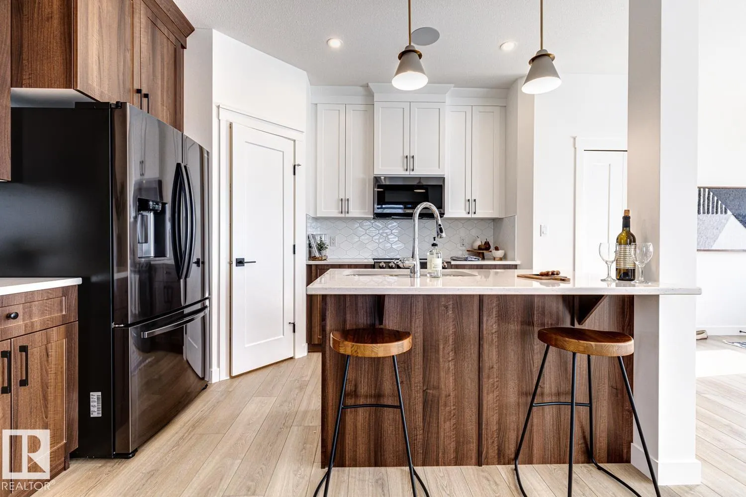 301 Juniper Cove