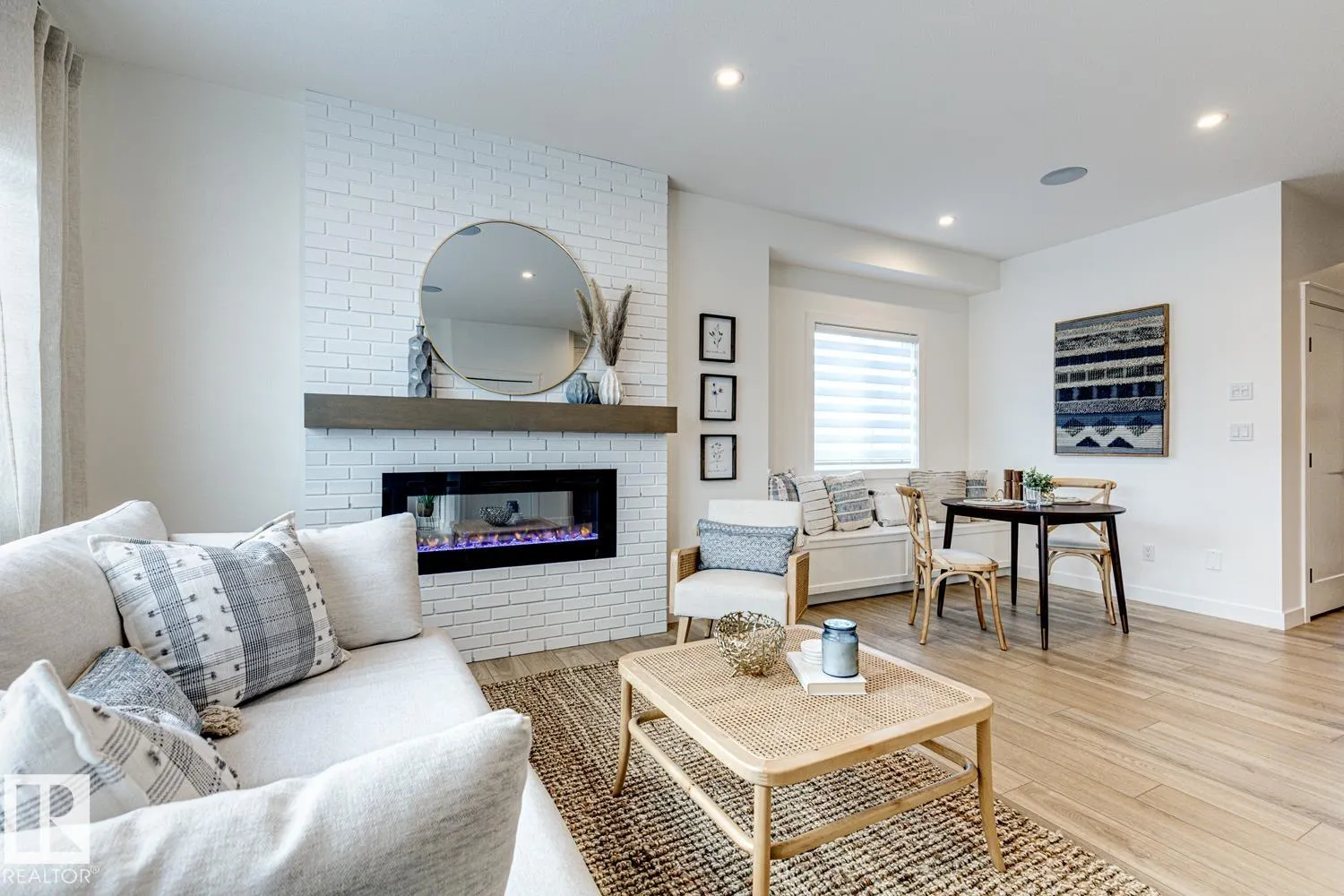 301 Juniper Cove