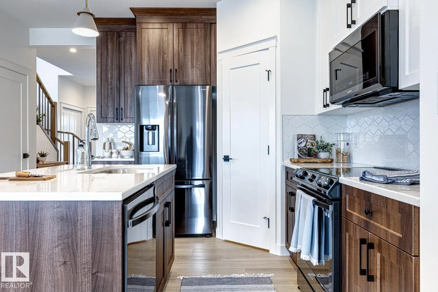 301 Juniper Cove