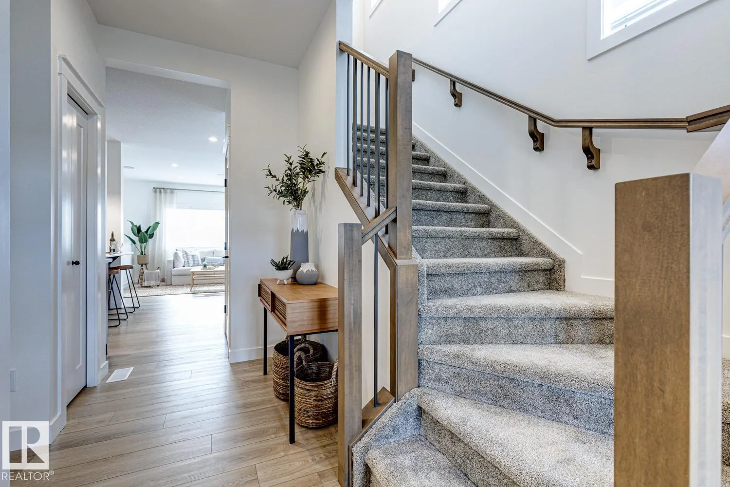301 Juniper Cove