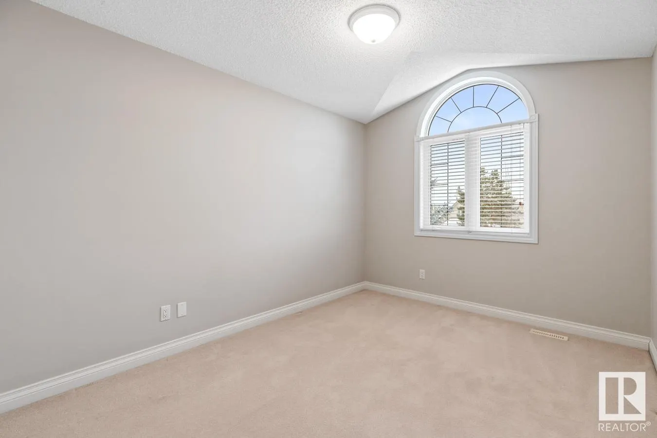 255 TORY Crescent