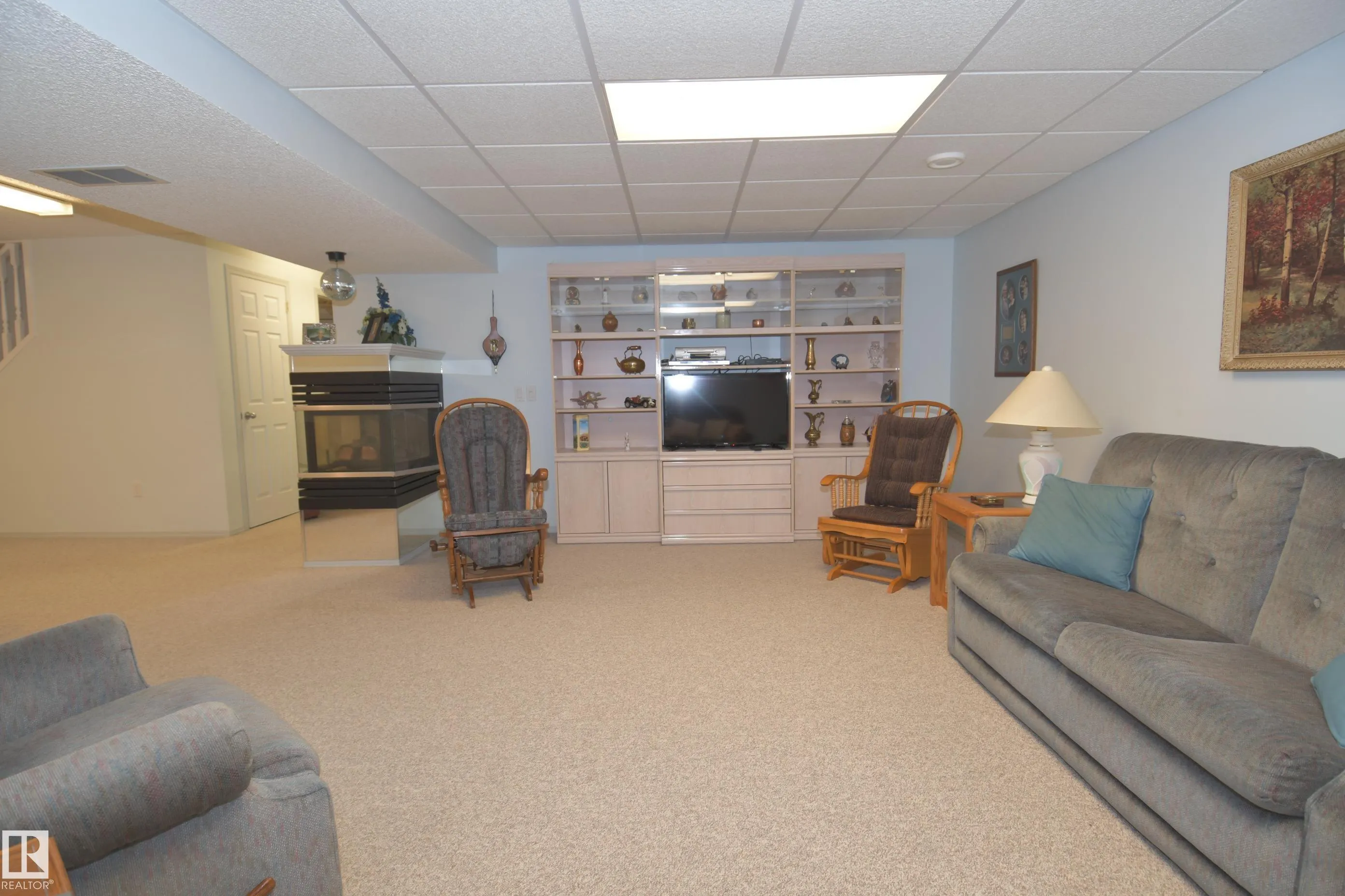 117 LAKESIDE Place