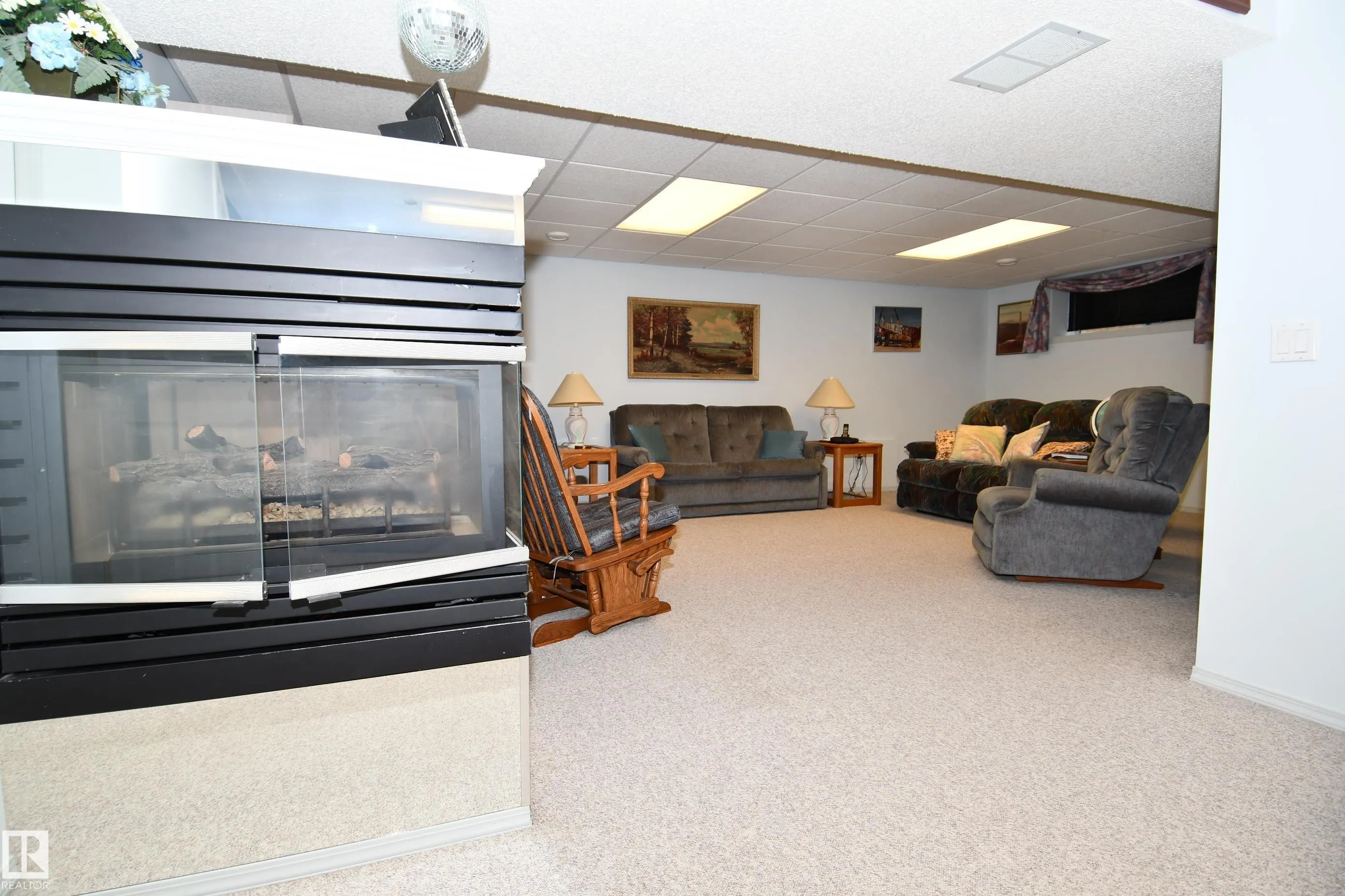 117 LAKESIDE Place