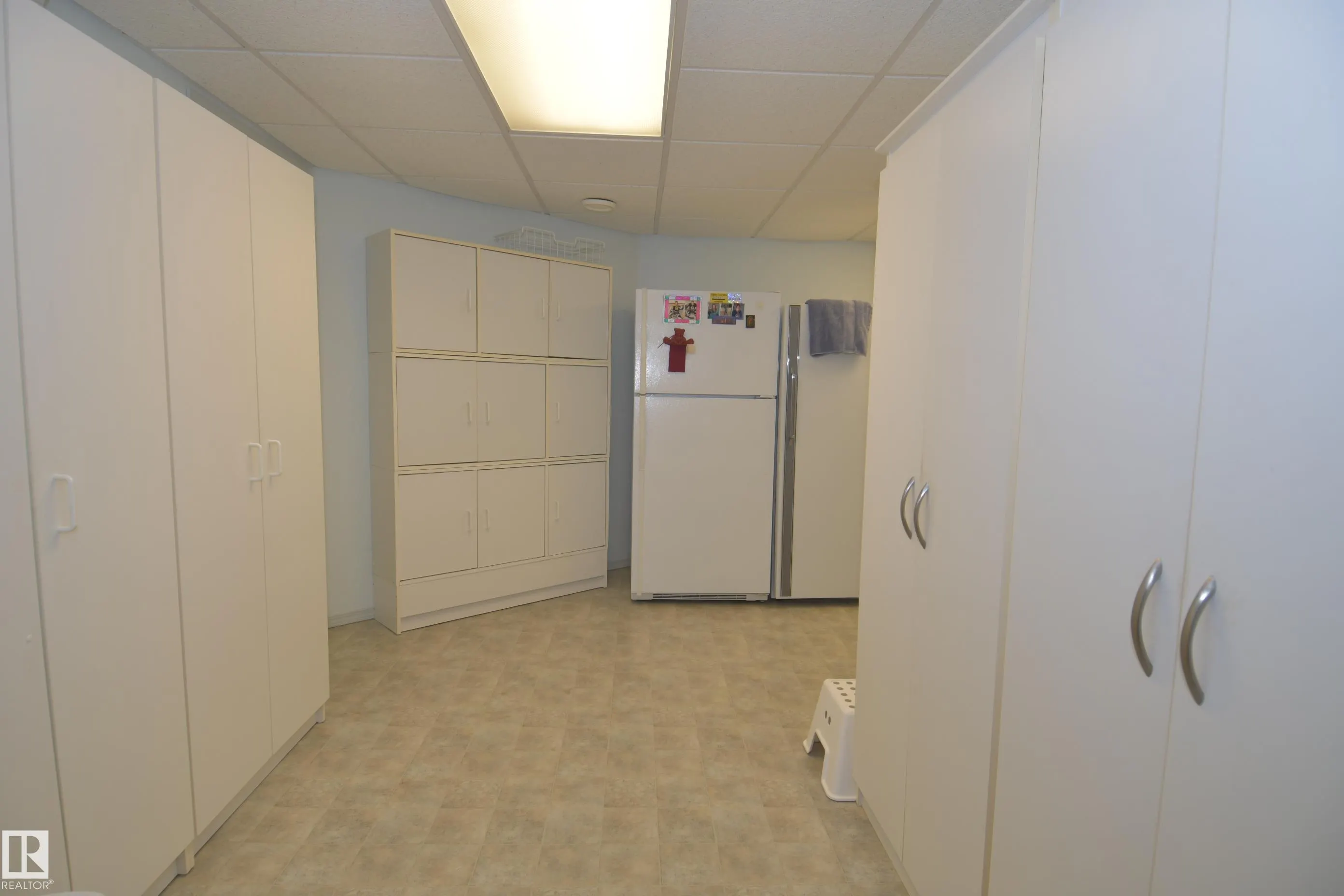 117 LAKESIDE Place