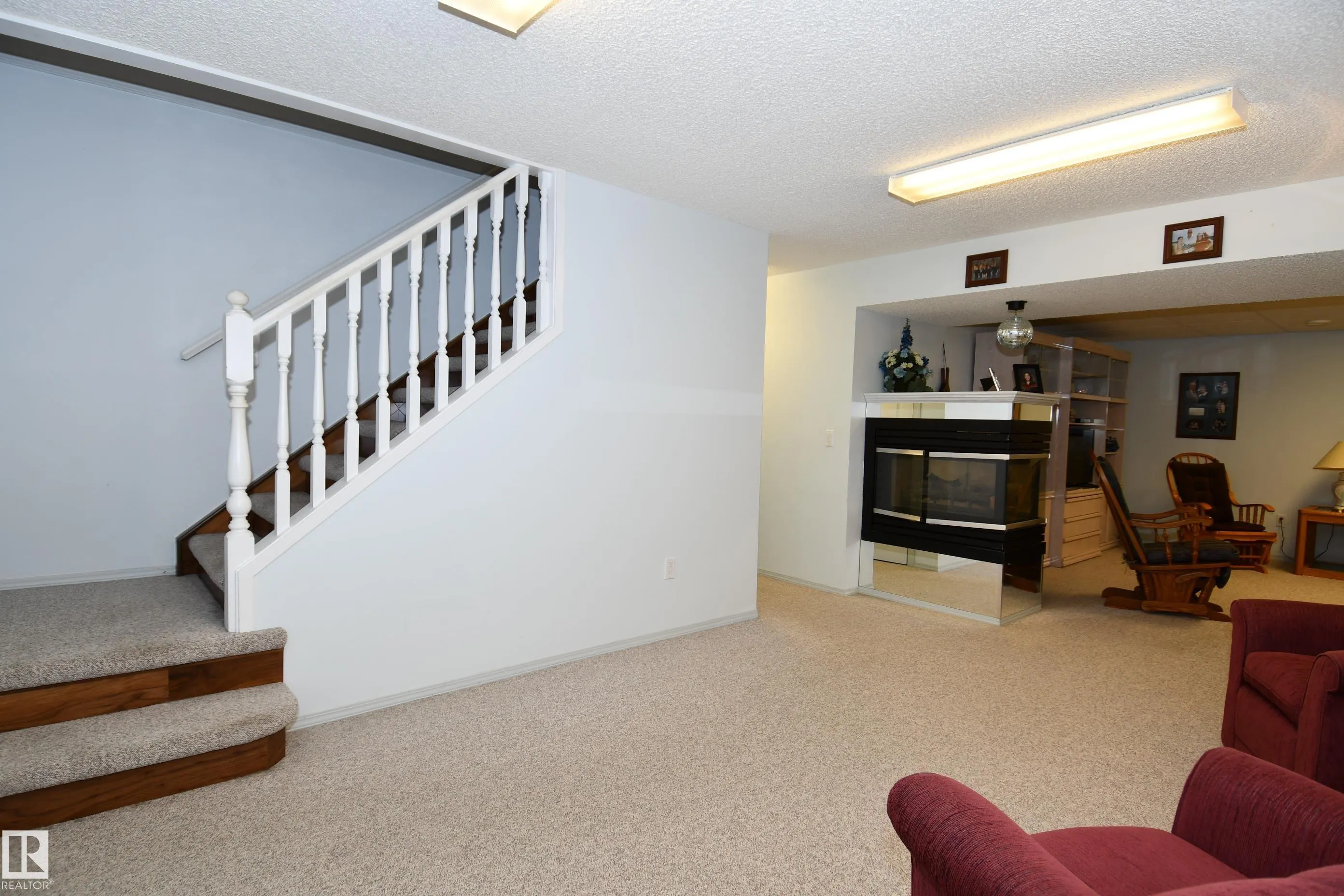 117 LAKESIDE Place