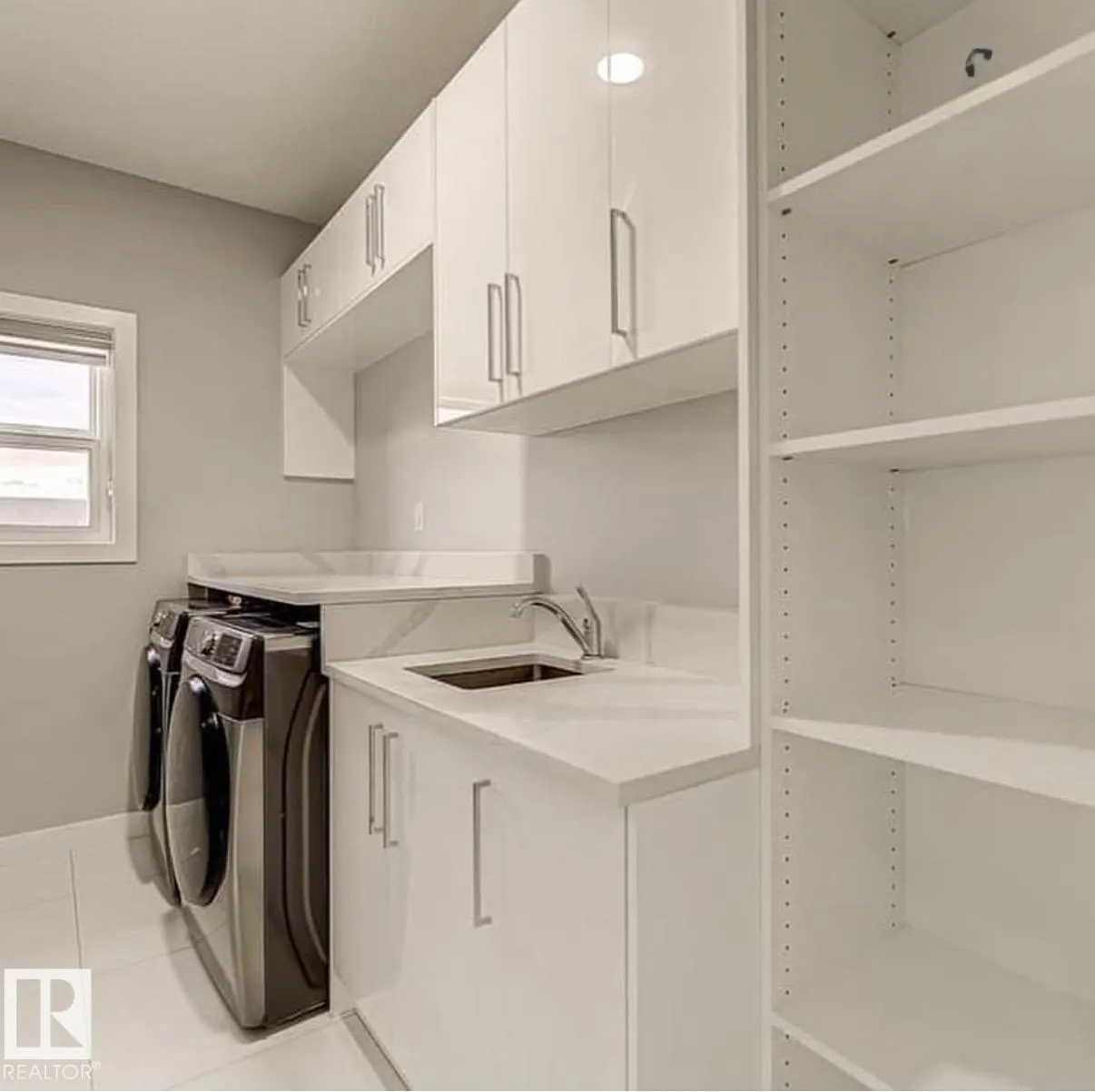 19 Westwyck LI