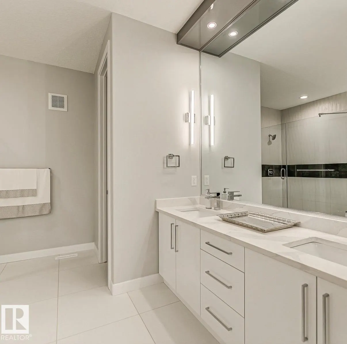 19 Westwyck LI
