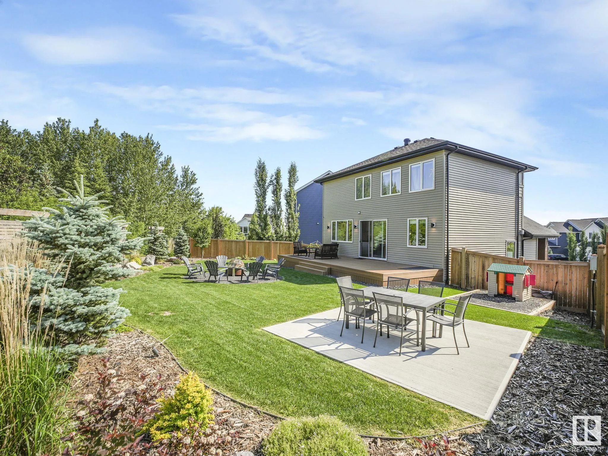 42 LADEROUTE Place