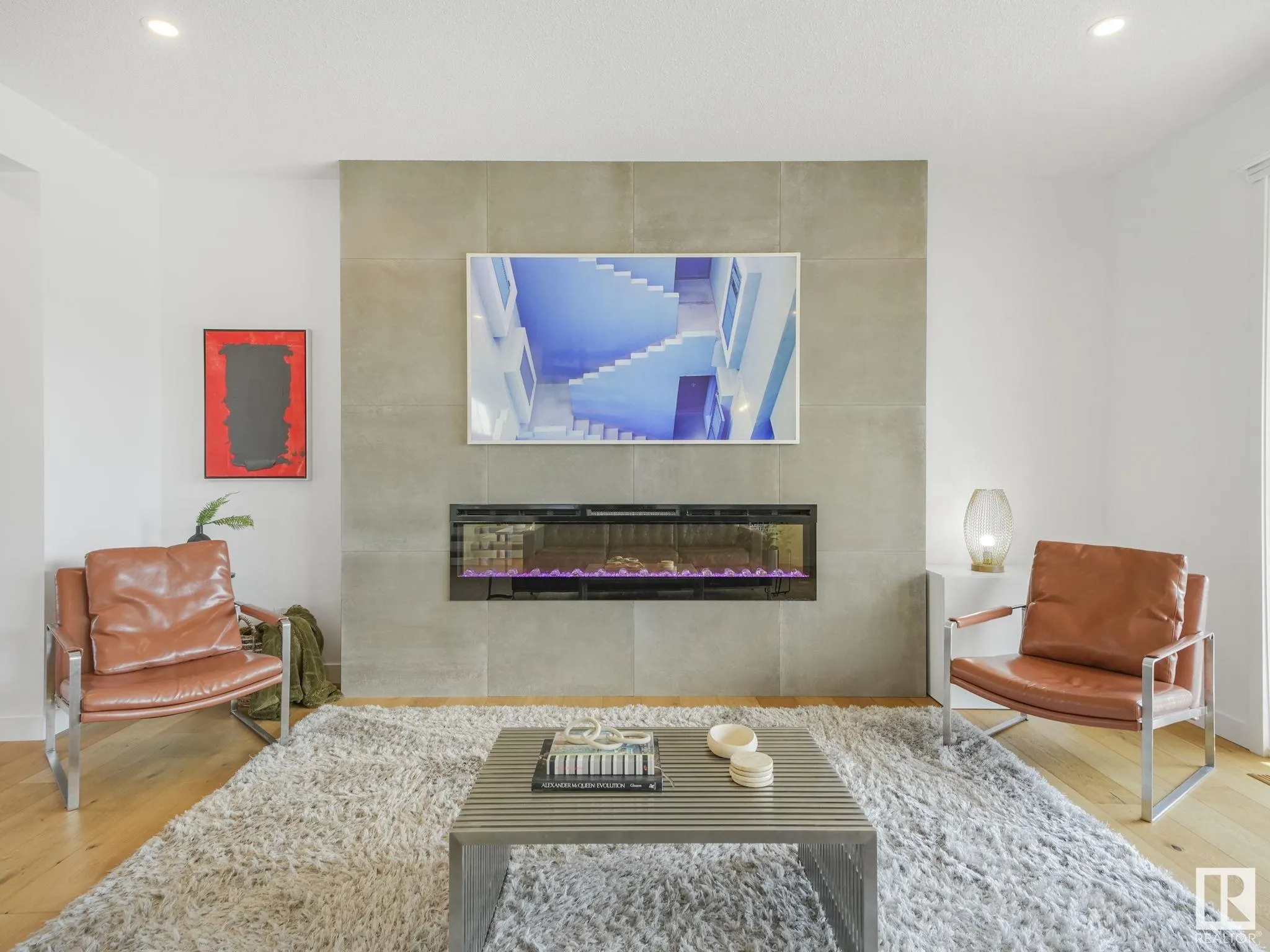 42 LADEROUTE Place