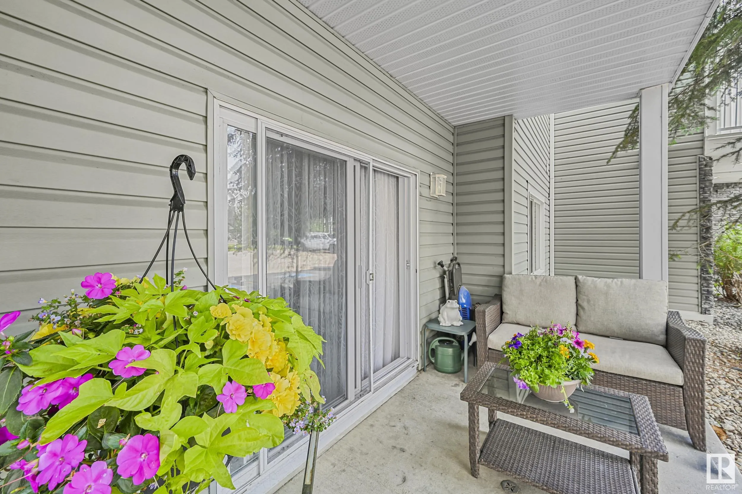 70 WOODSMERE Close