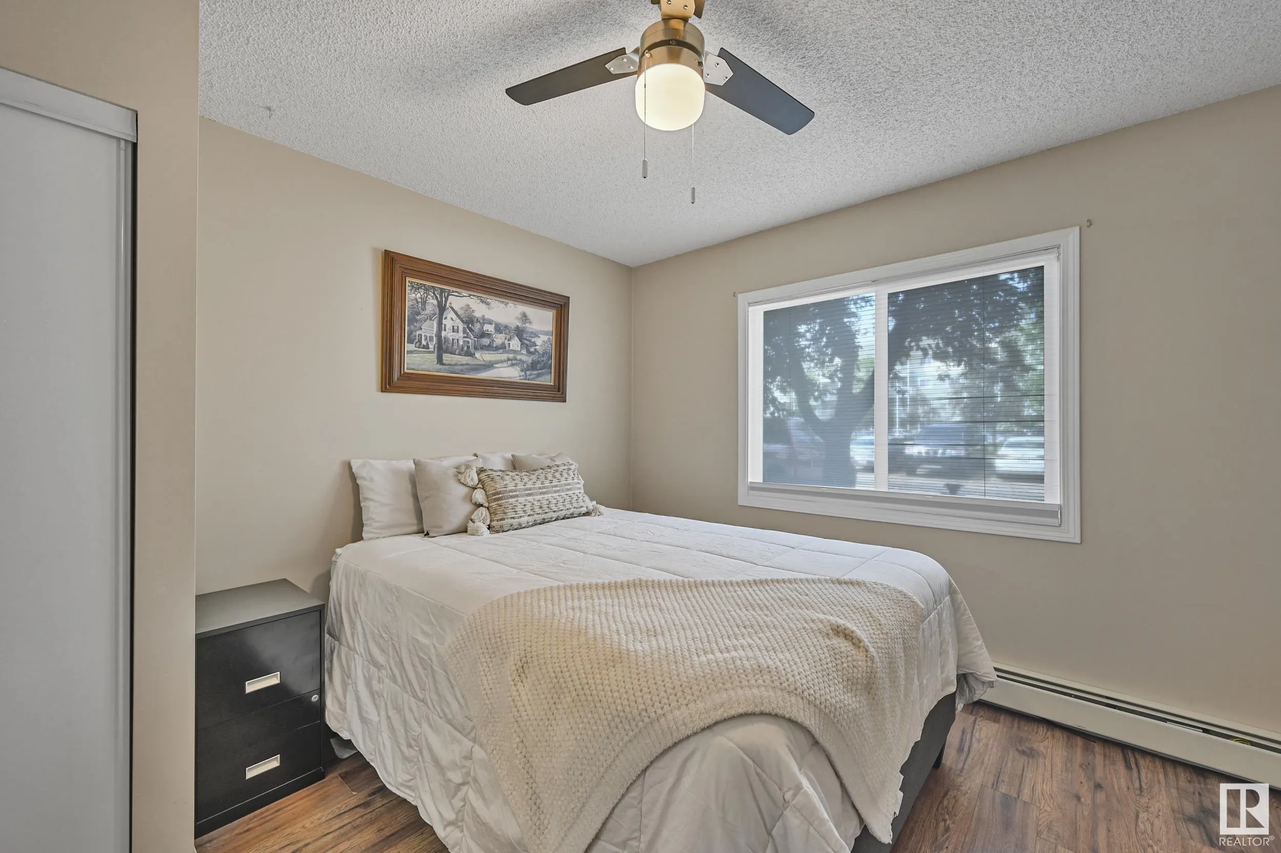 70 WOODSMERE Close