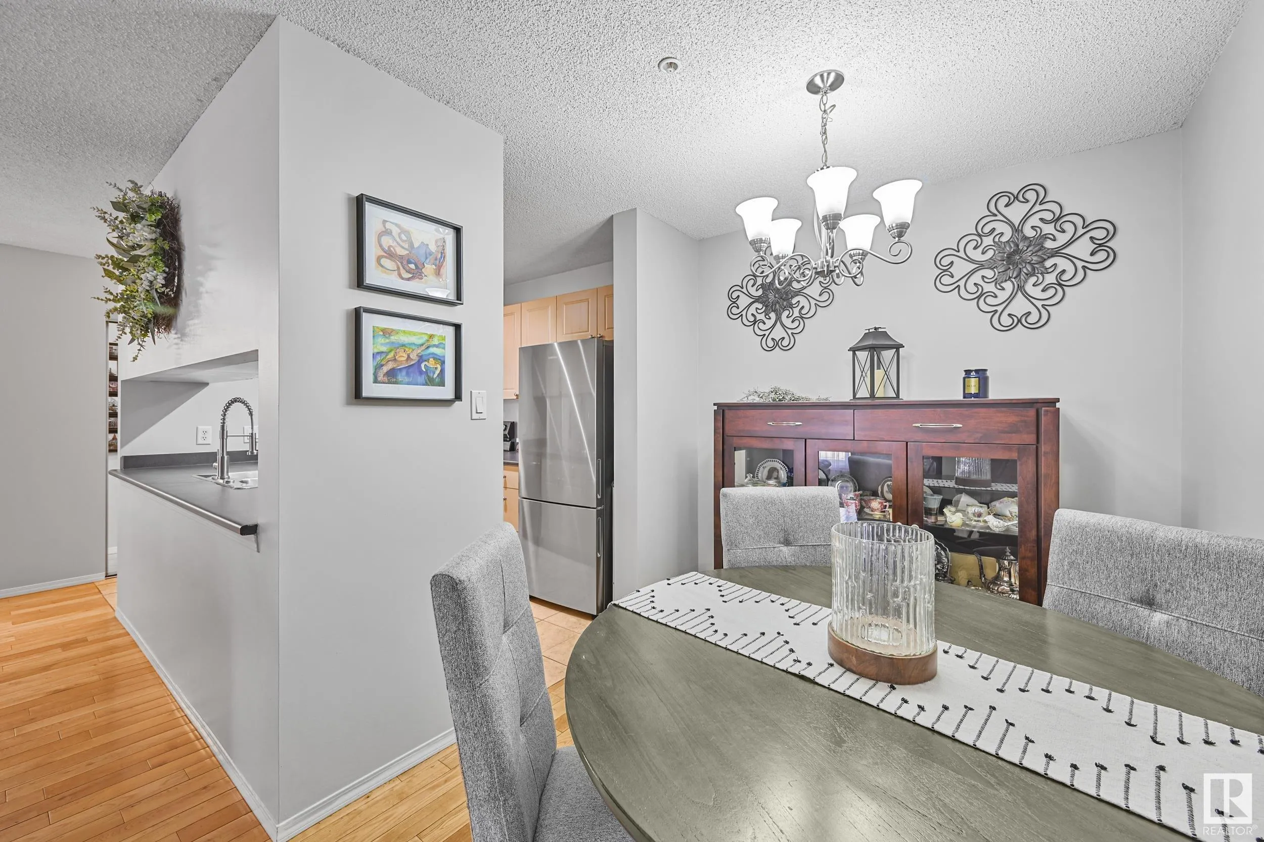70 WOODSMERE Close