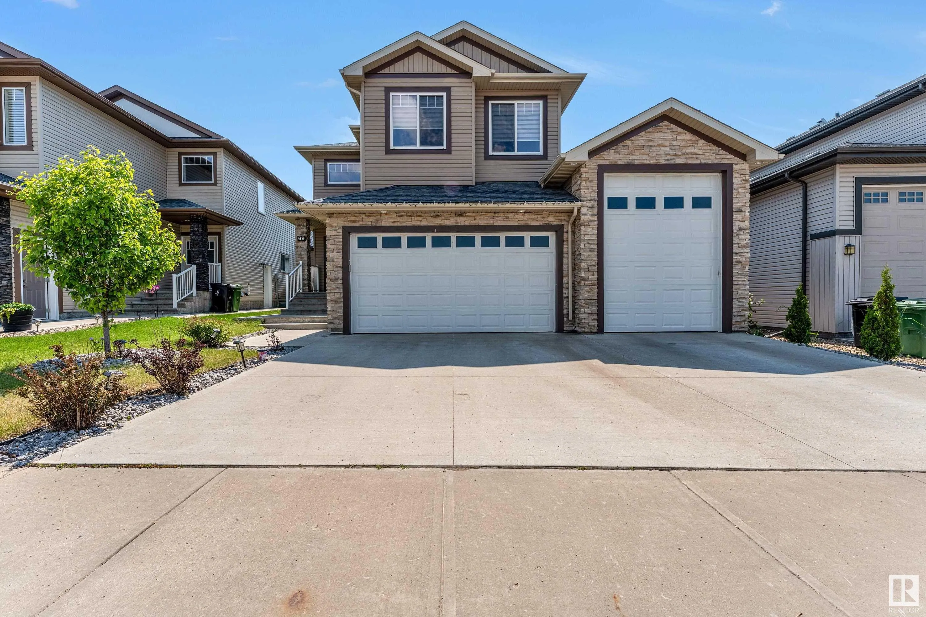 69 CARAGANA Way