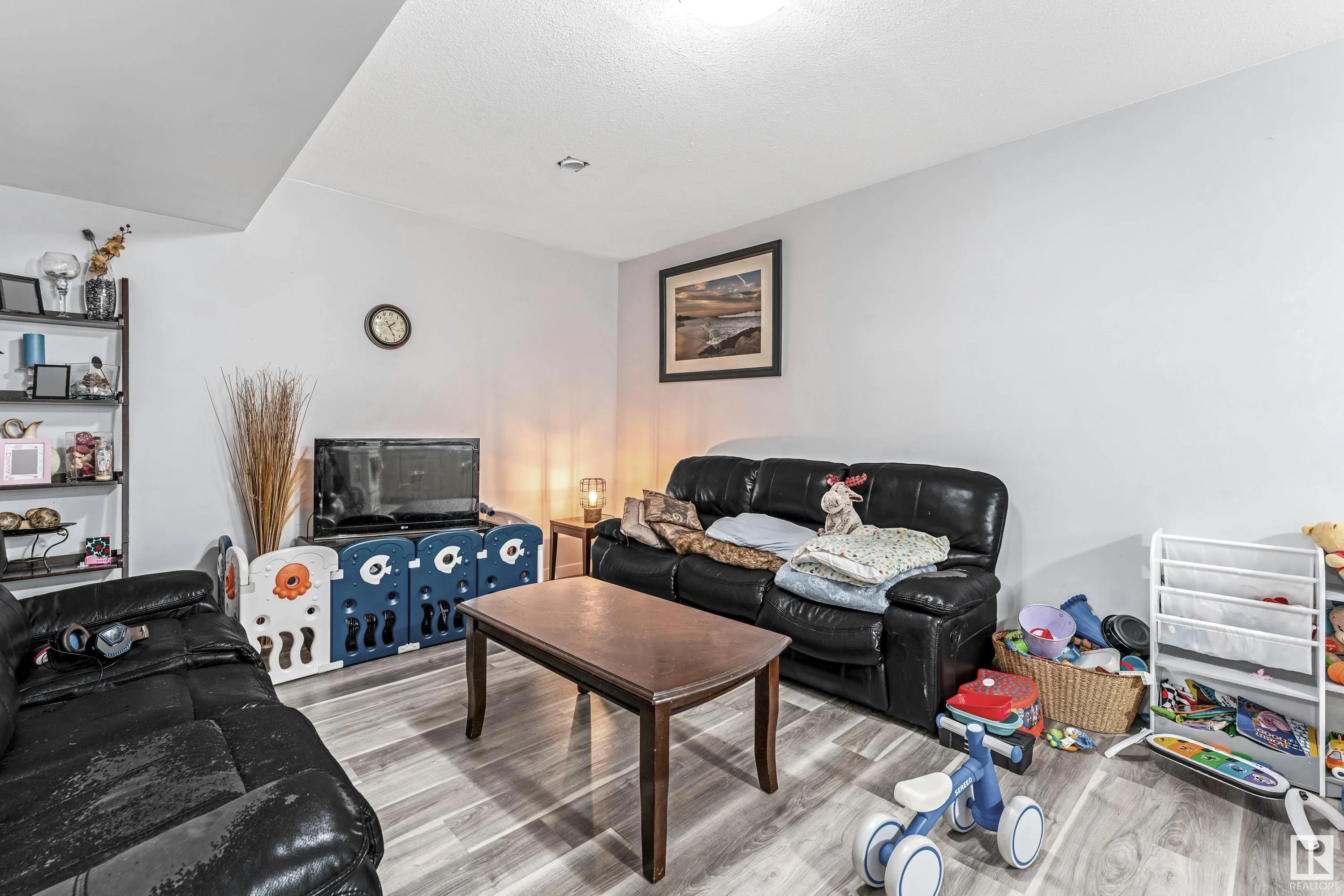 69 CARAGANA Way