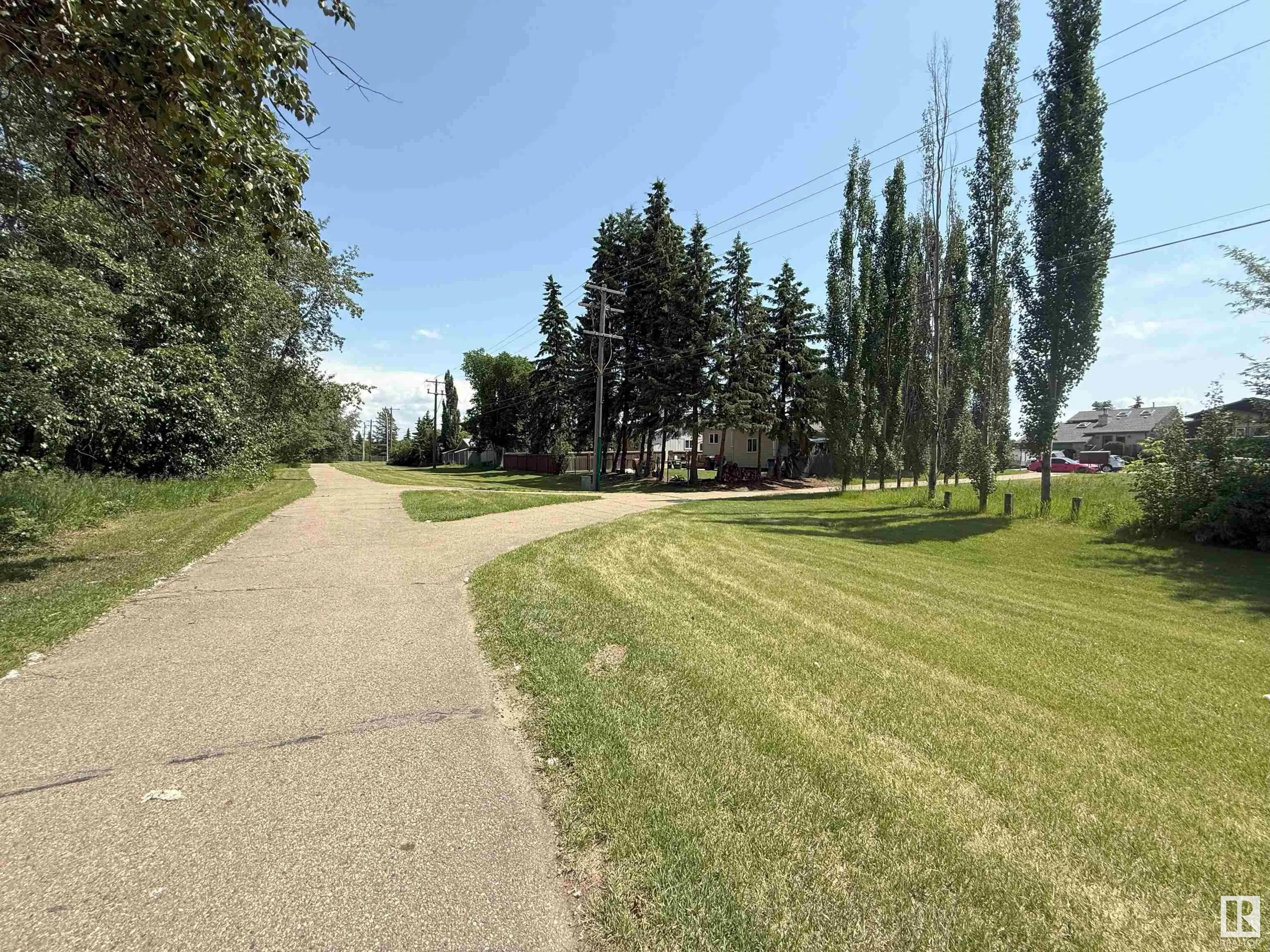 45B MCNABB Crescent