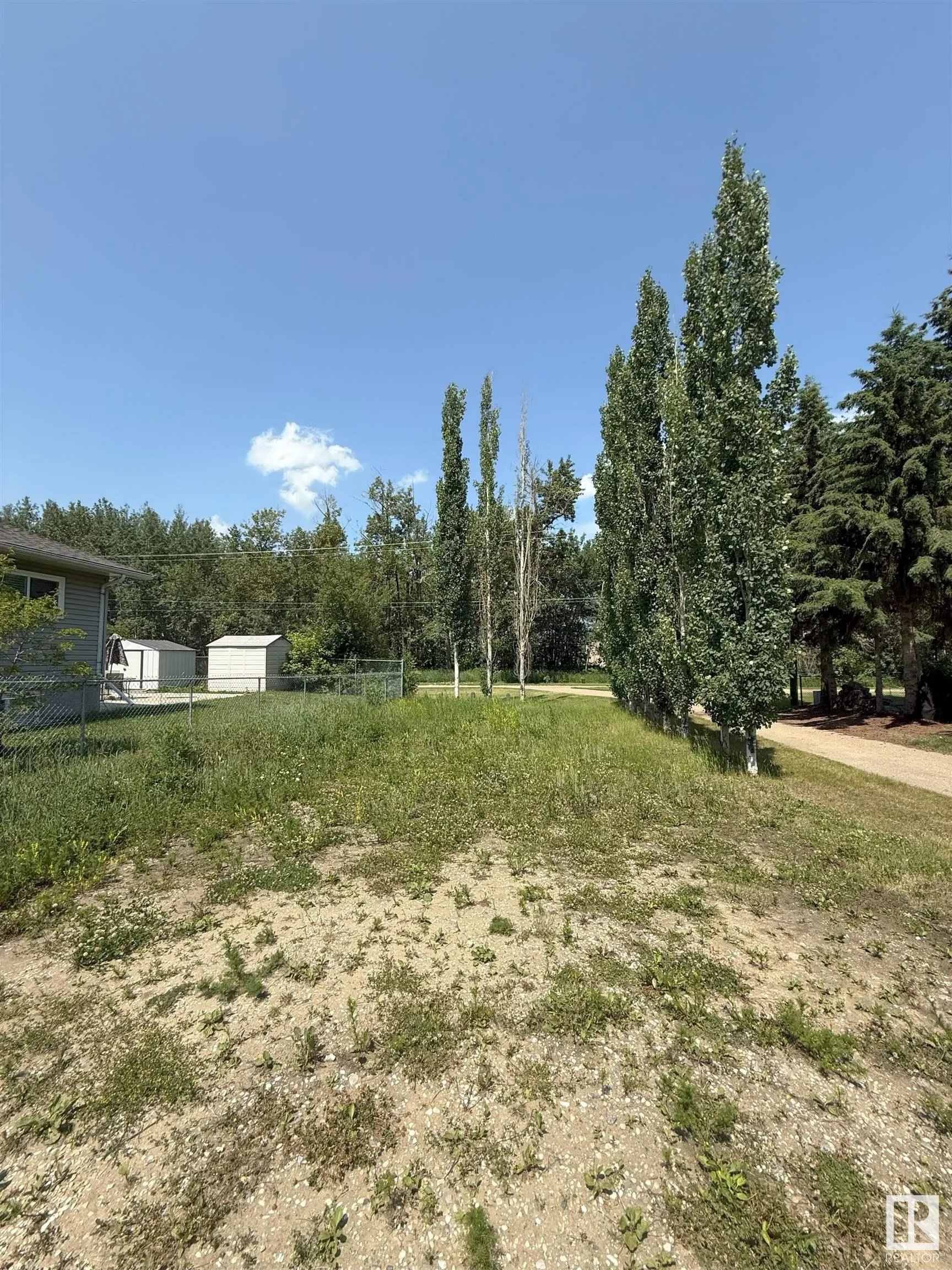 45B MCNABB Crescent