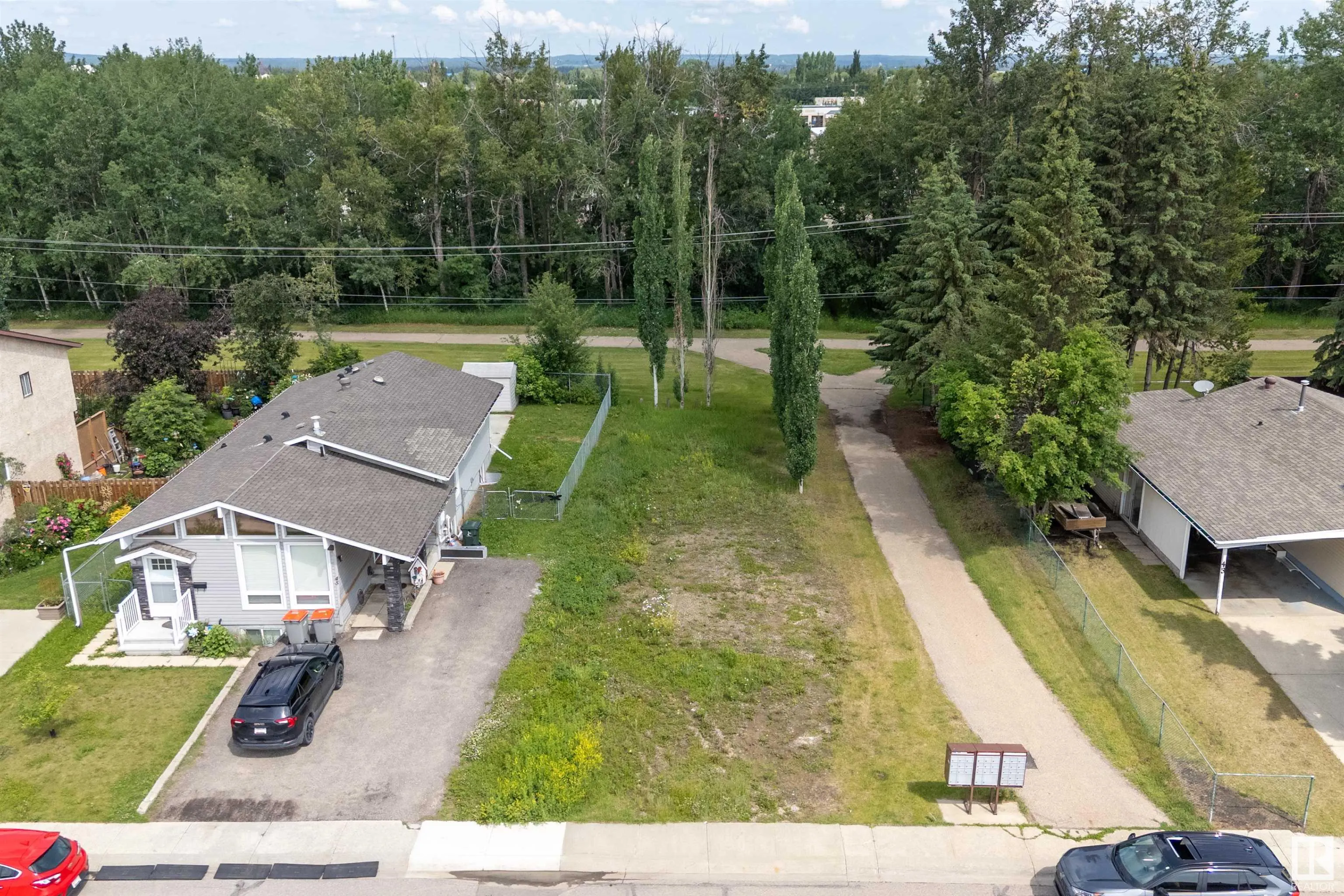 45B MCNABB Crescent