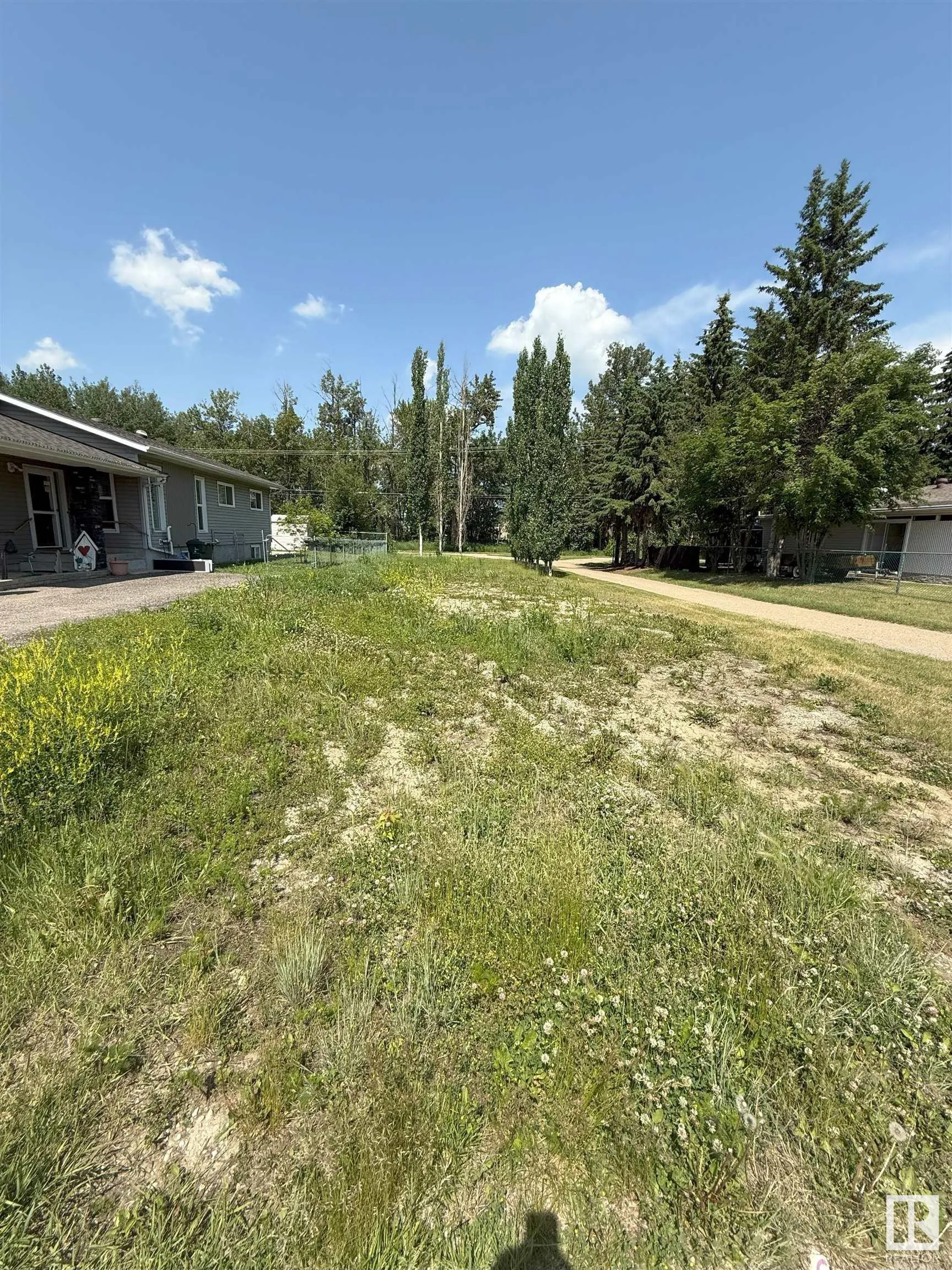 45B MCNABB Crescent