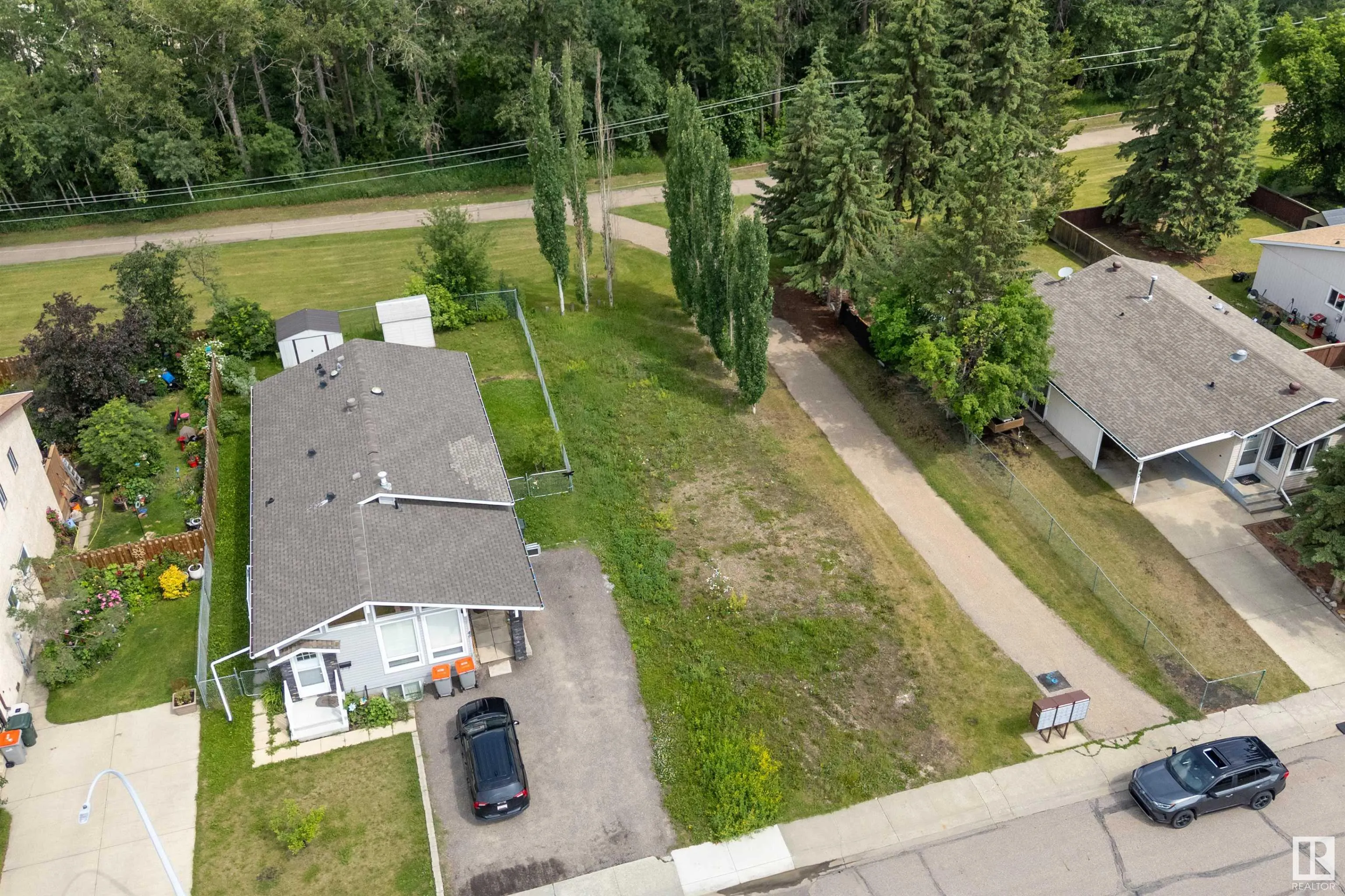 45B MCNABB Crescent