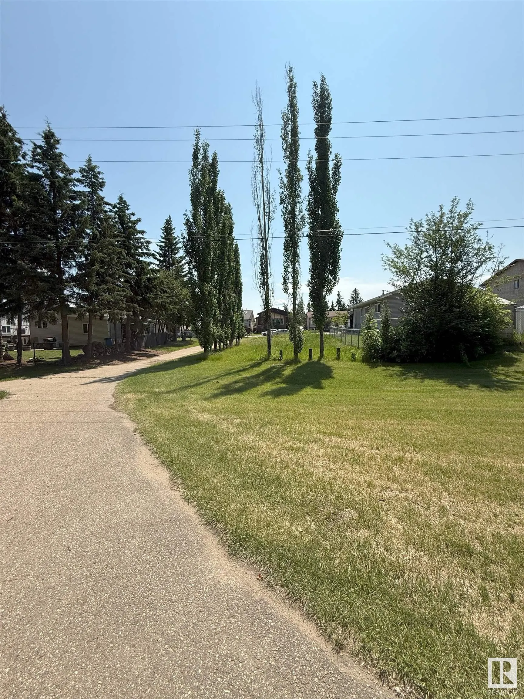 45B MCNABB Crescent