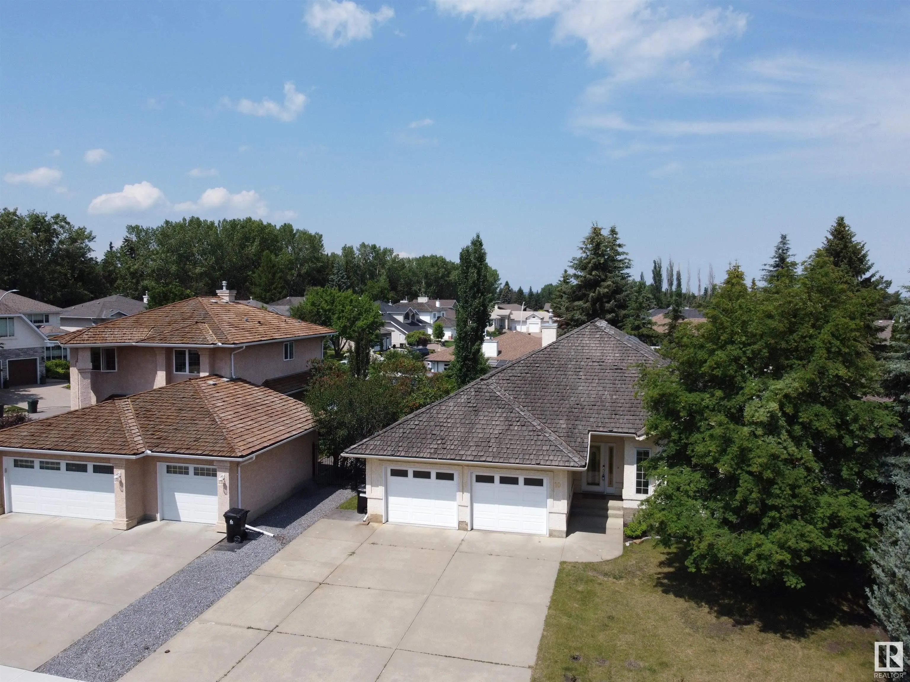 10 STONESHIRE Manor