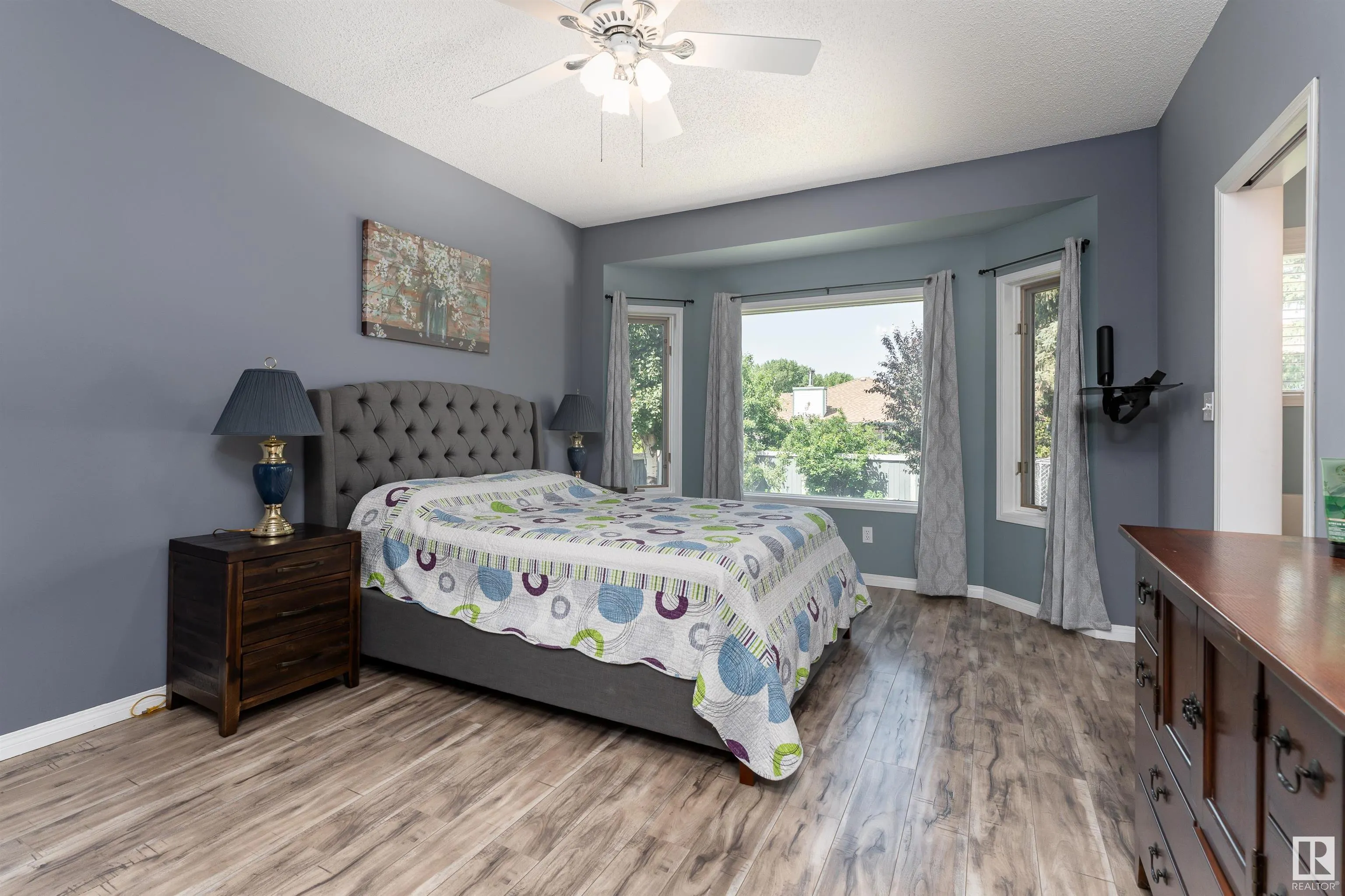 10 STONESHIRE Manor