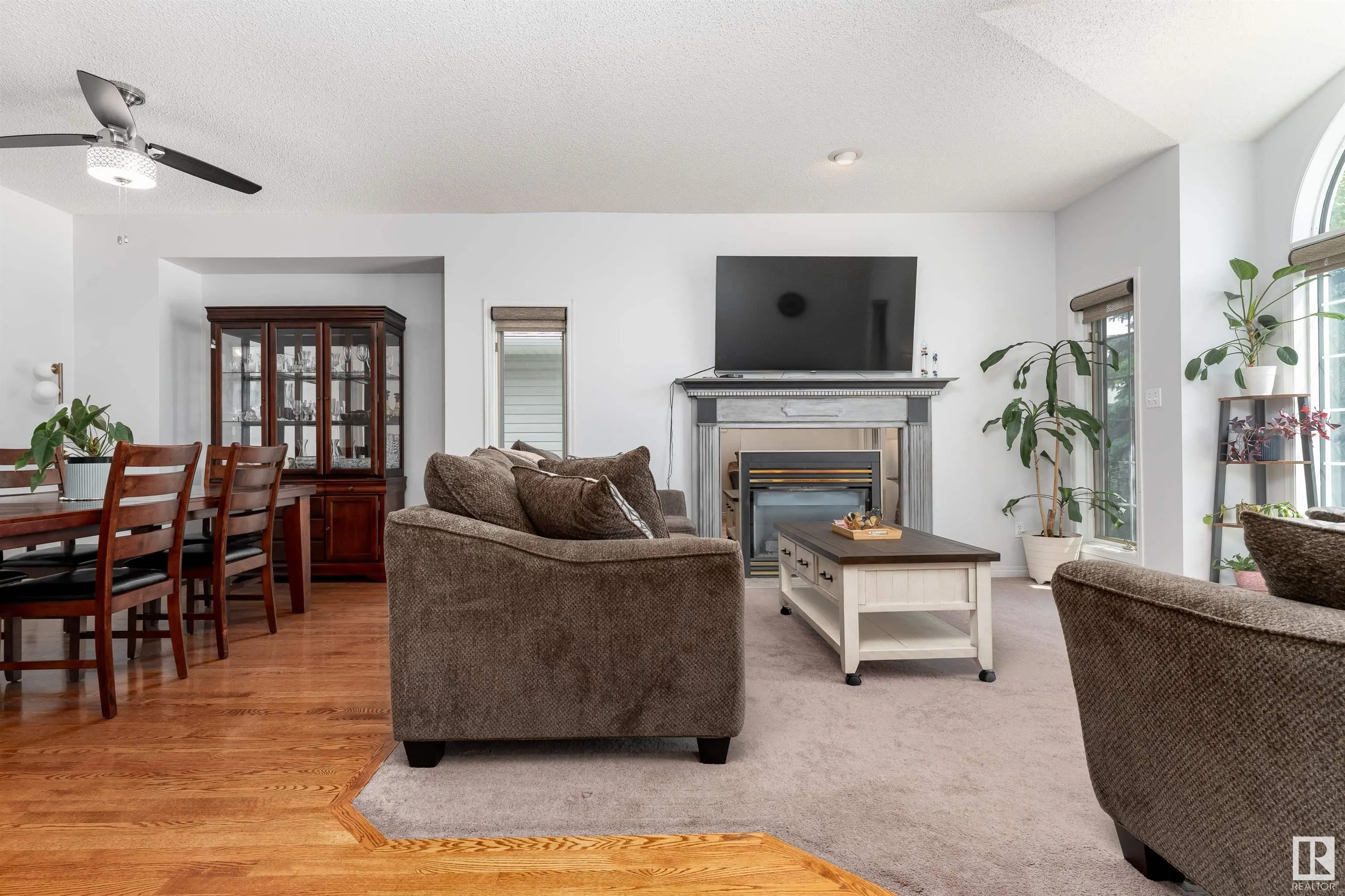 10 STONESHIRE Manor