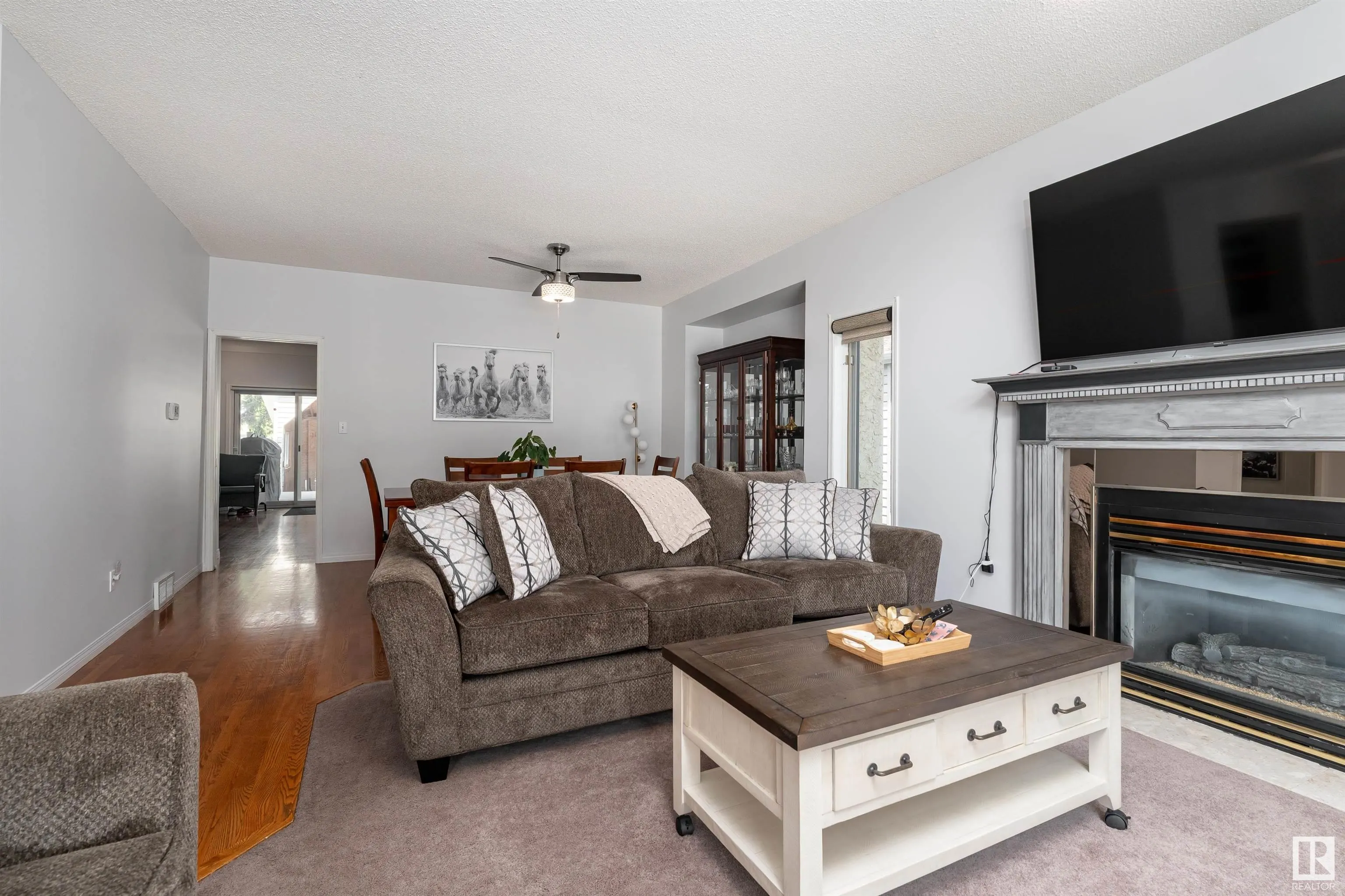 10 STONESHIRE Manor