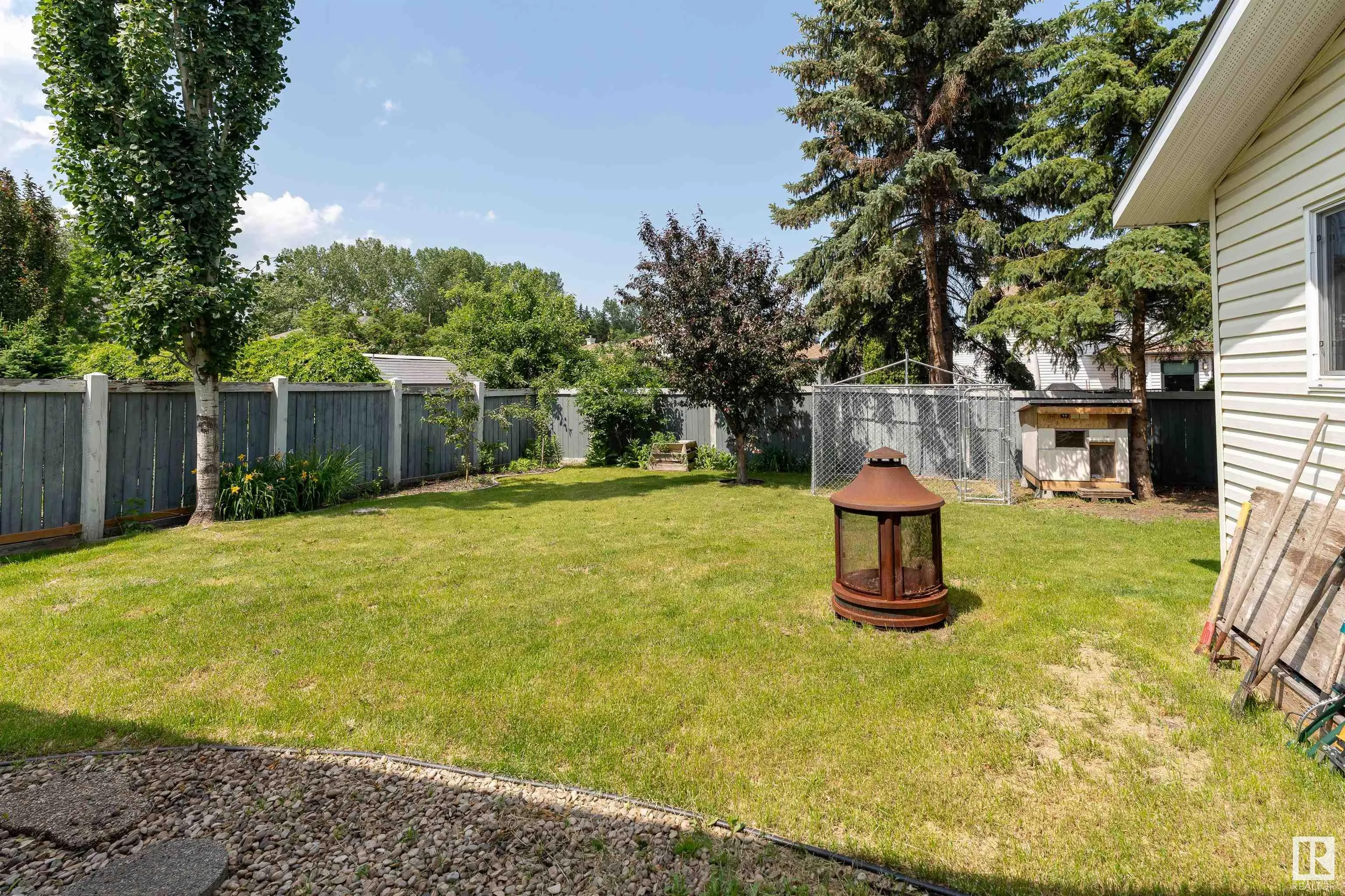 10 STONESHIRE Manor