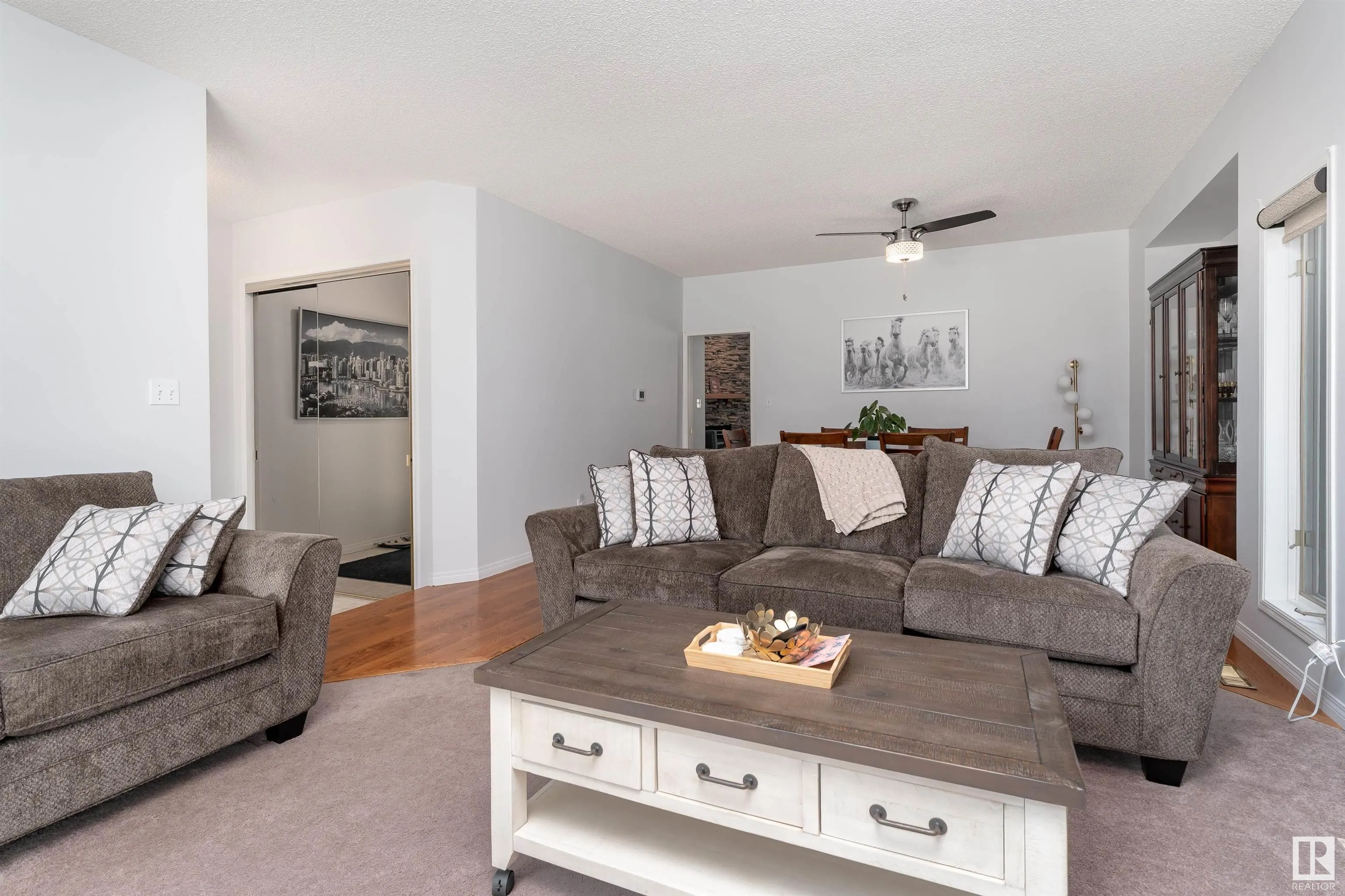 10 STONESHIRE Manor