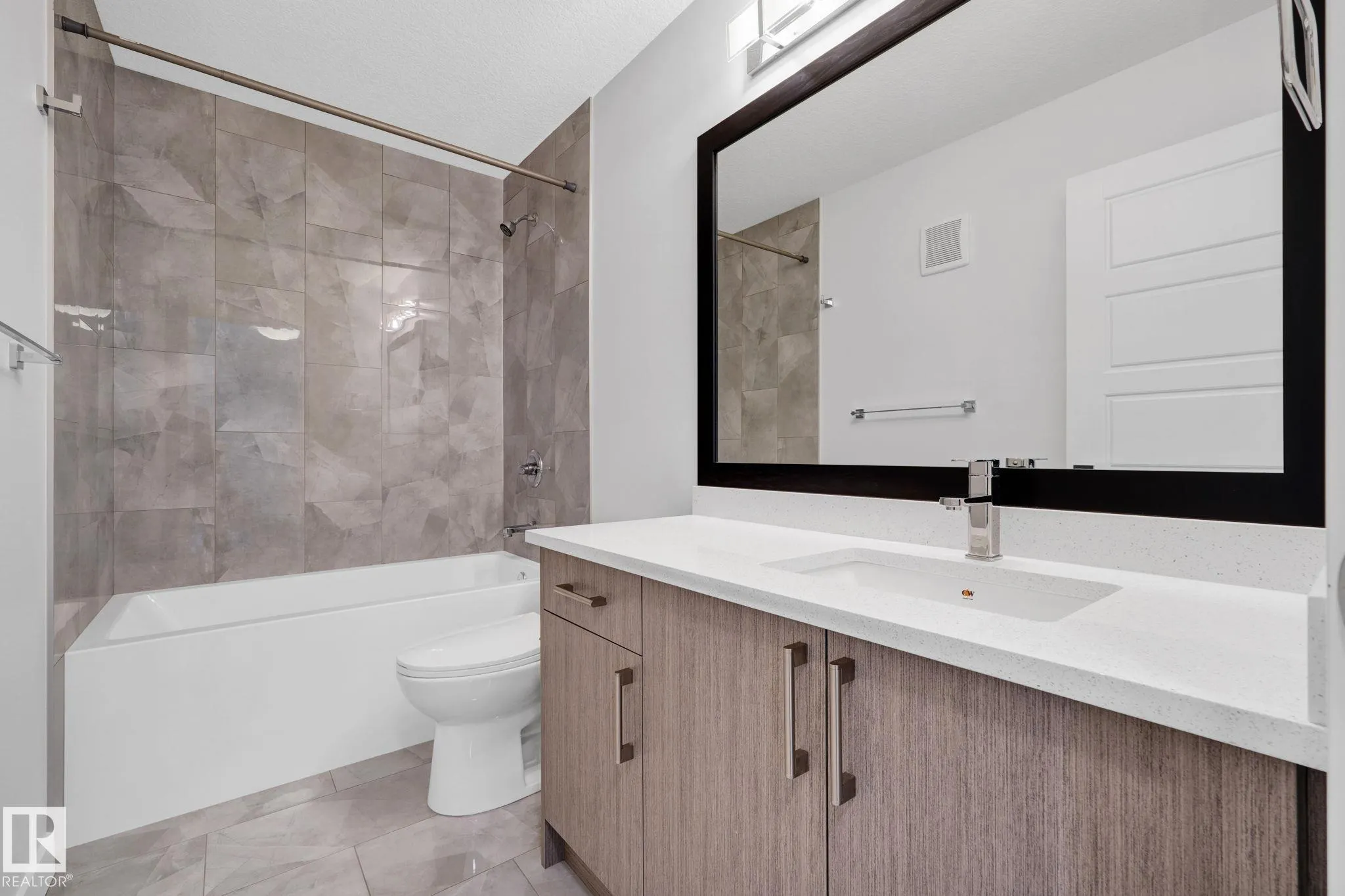 107 EDGEFIELD Way
