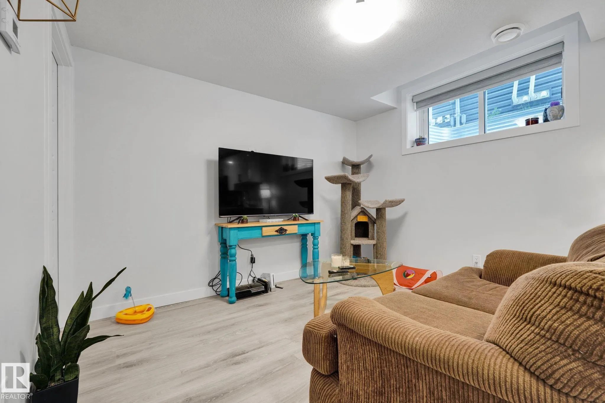 107 EDGEFIELD Way