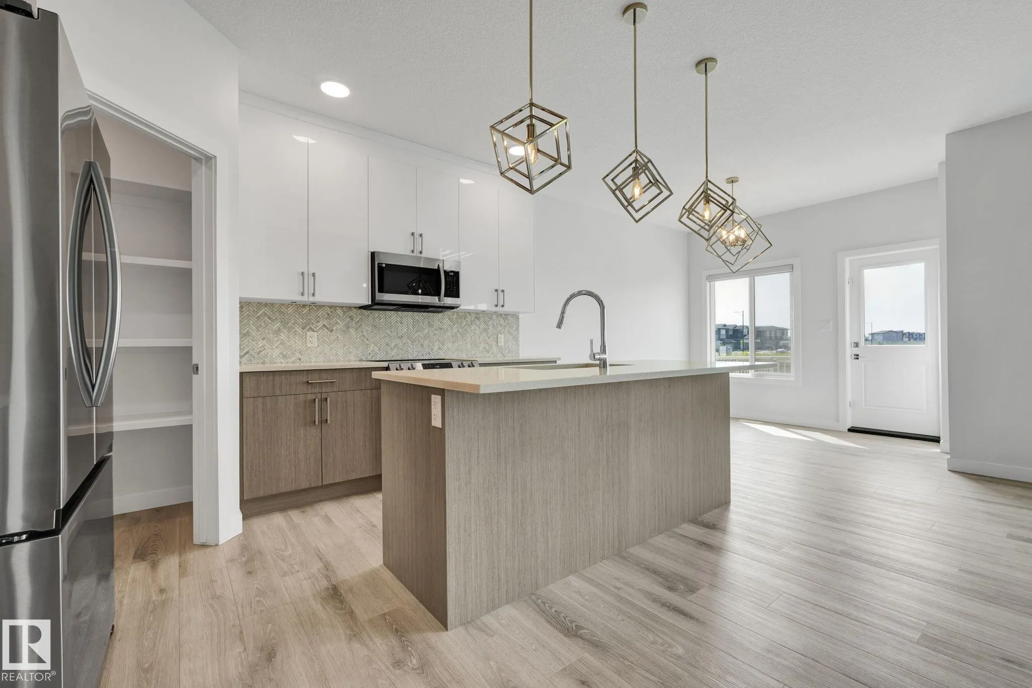 107 EDGEFIELD Way