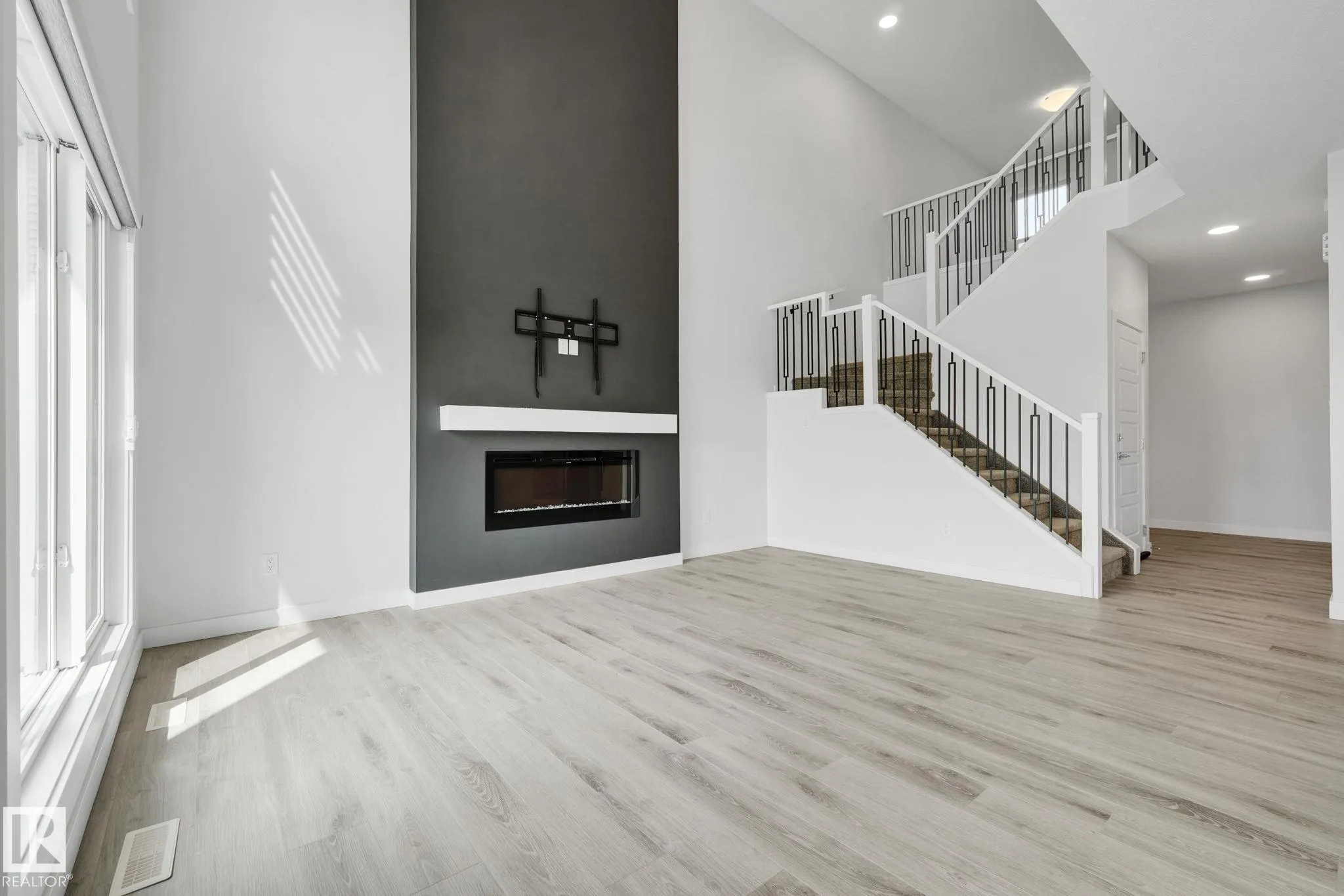 107 EDGEFIELD Way