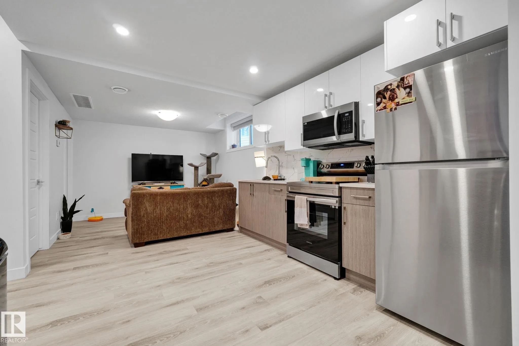 107 EDGEFIELD Way