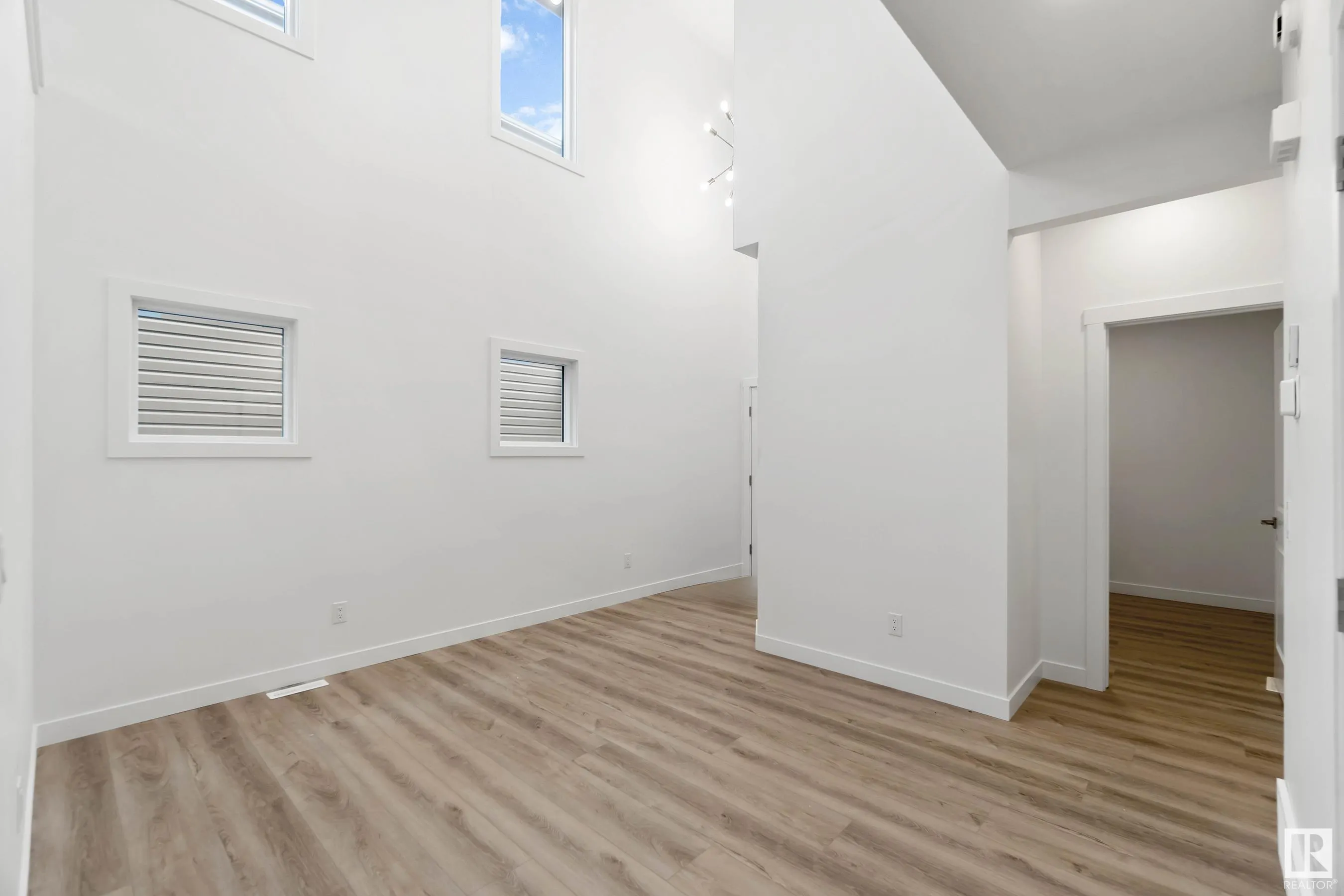 42 SERENO Lane
