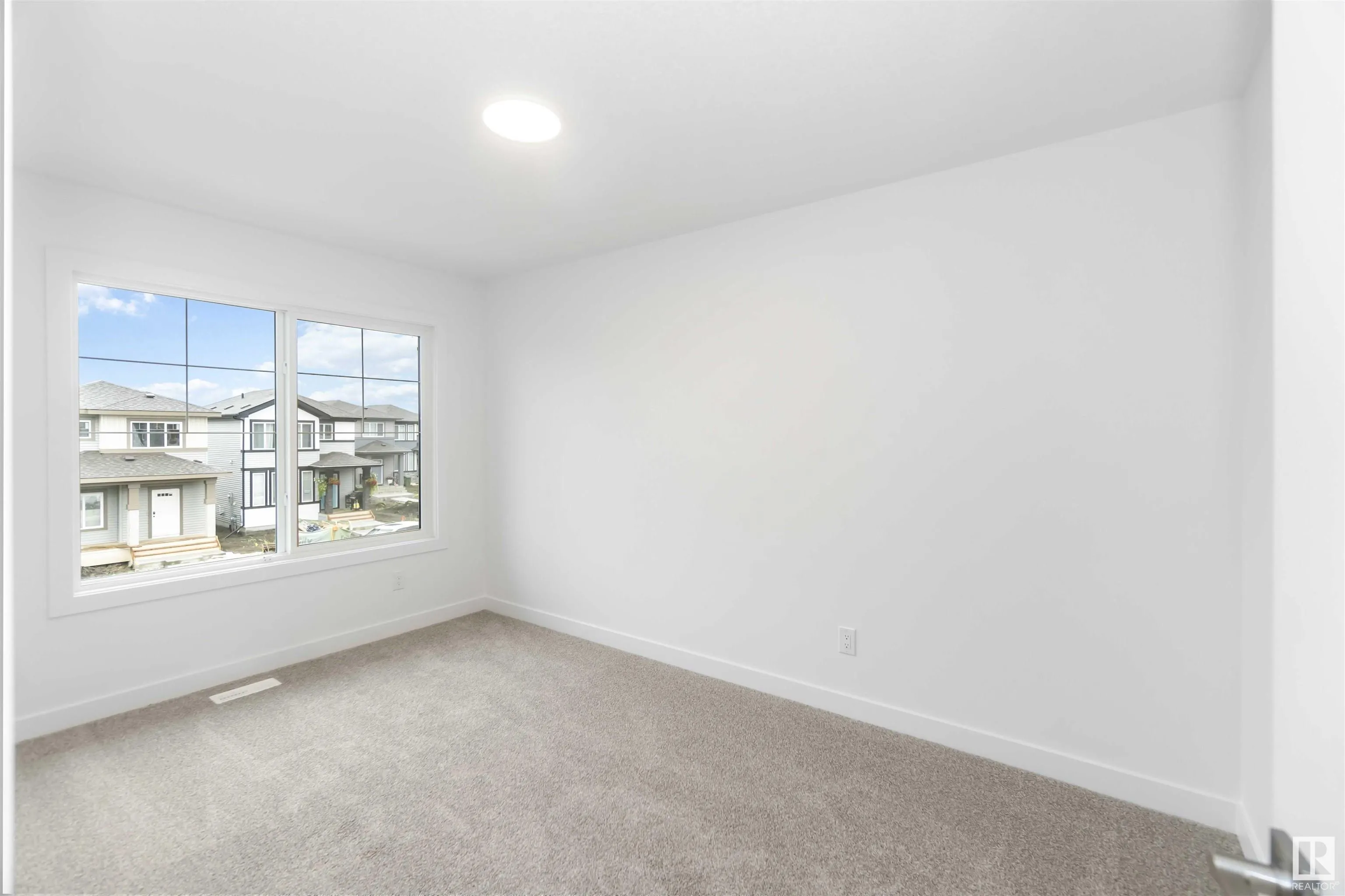 42 SERENO Lane