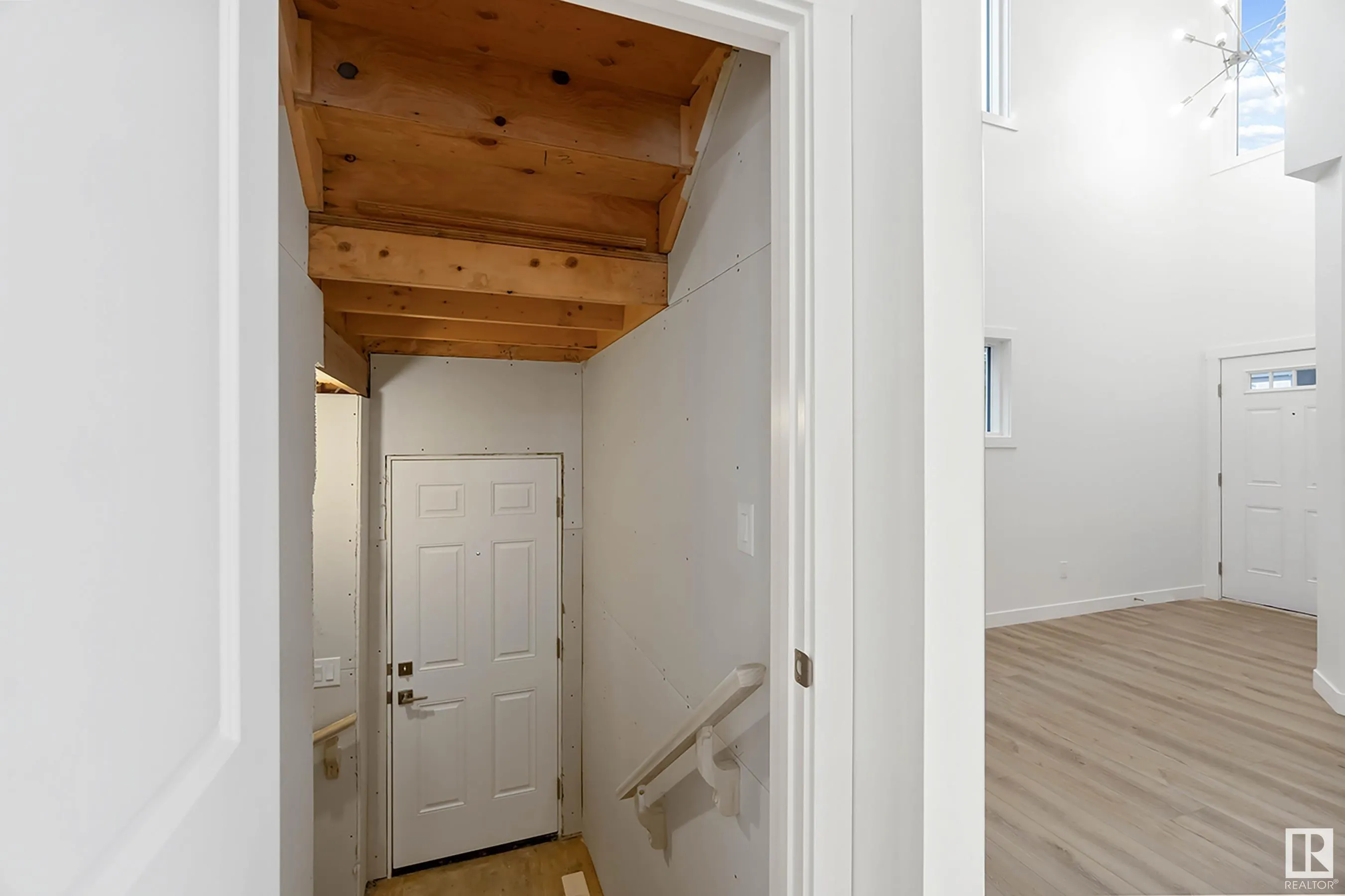 42 SERENO Lane