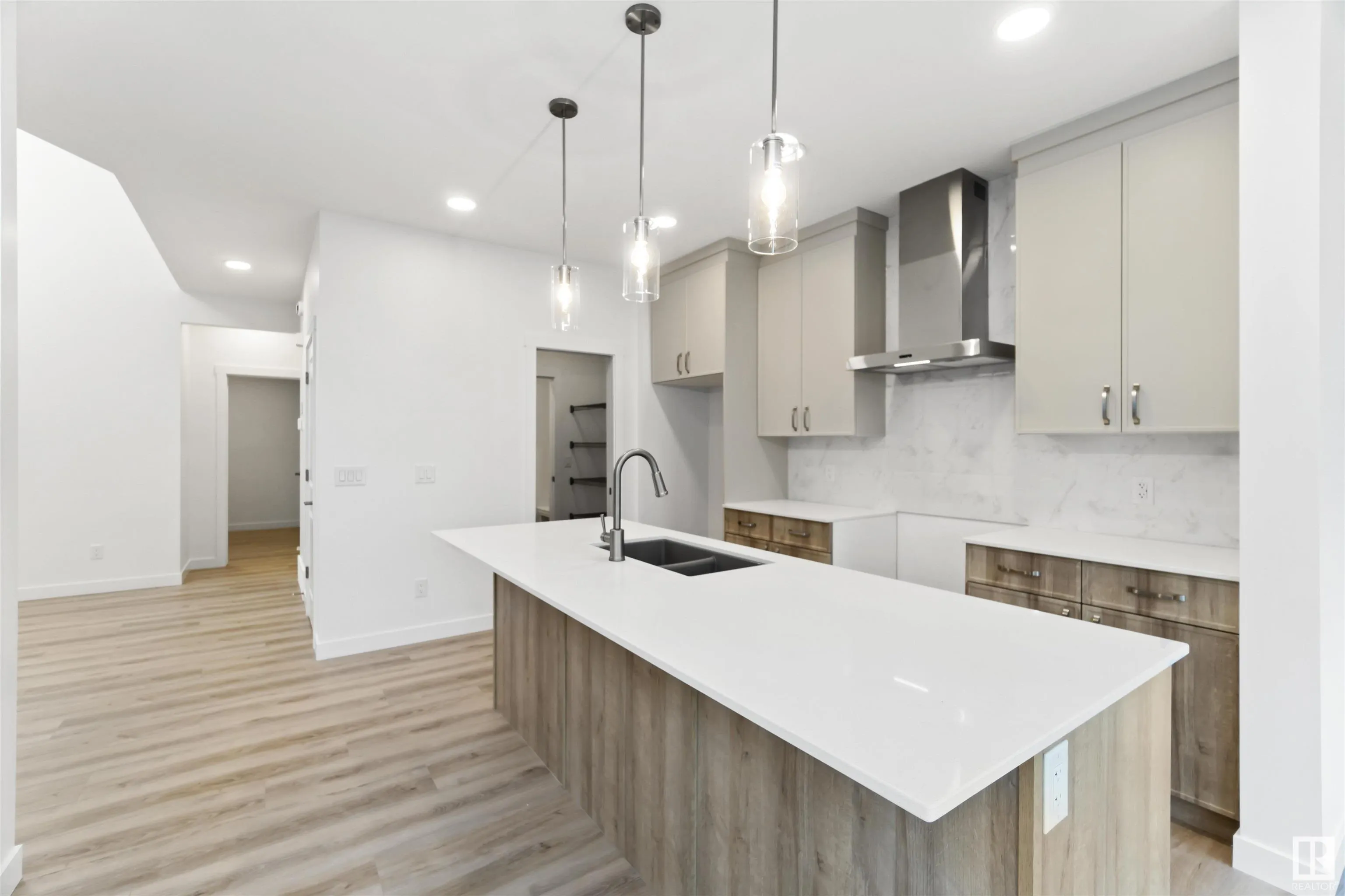42 SERENO Lane